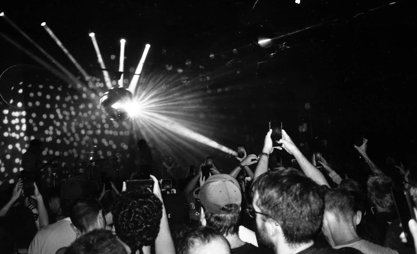 NEVER ENOUGH PT.I - some analog photos I took through the year, capturing our travels this year and fav concerts that will be forever in my memories alongside ordinary days and annual seaside camping
Thank you, ilysm @retrosplenial____ , bff4ever
.
.