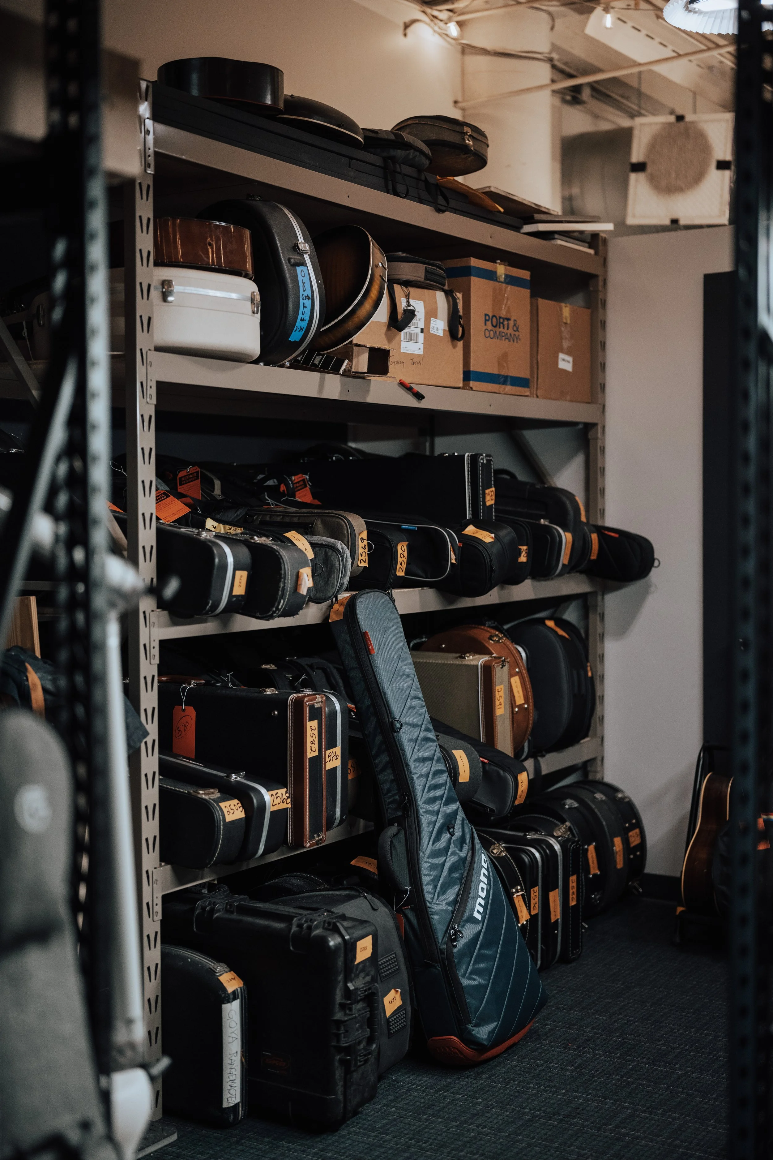 The Mojo of Music - Overman Guitars-1.jpg