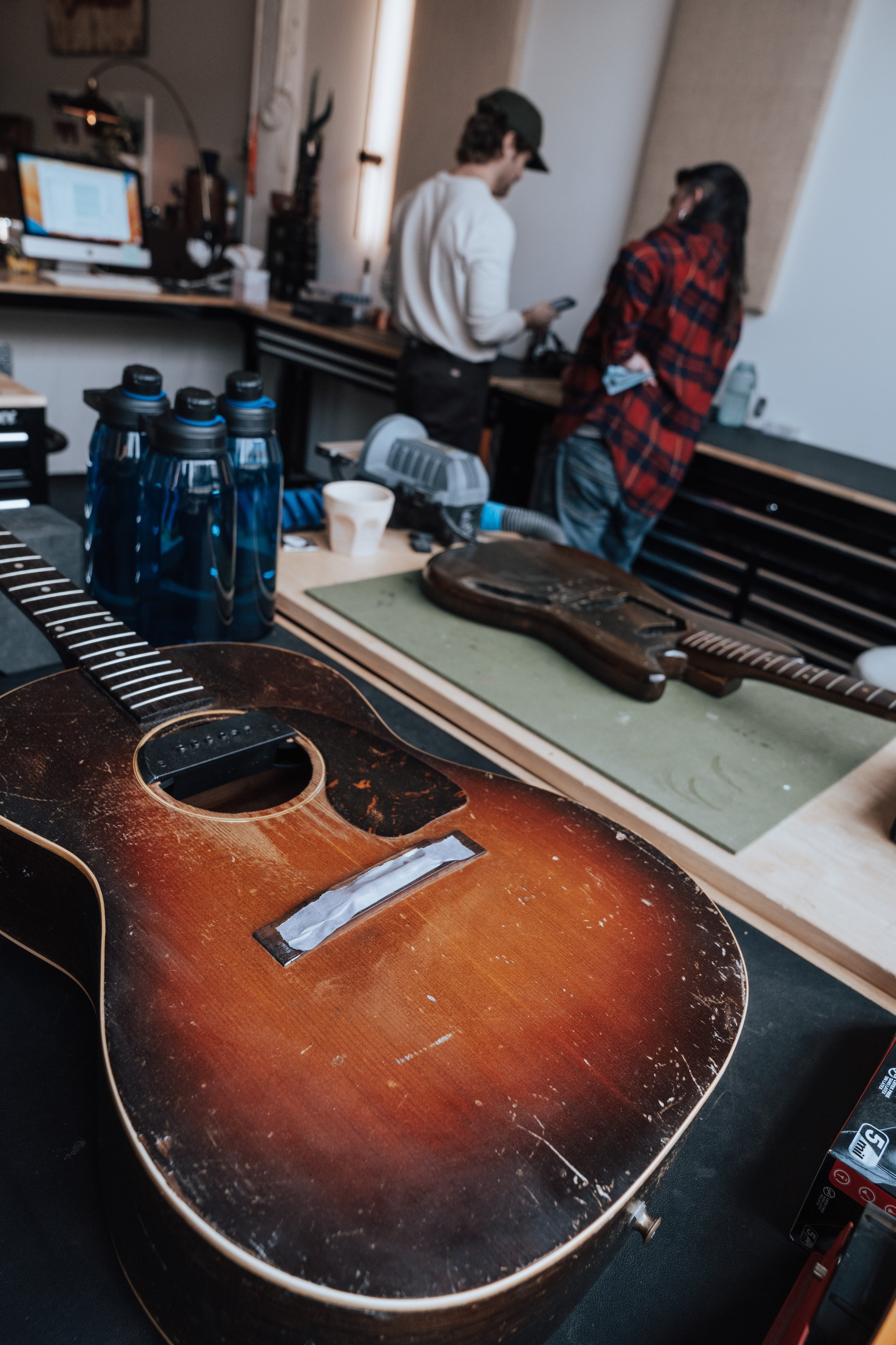 The Mojo of Music - Overman Guitars-14.jpg