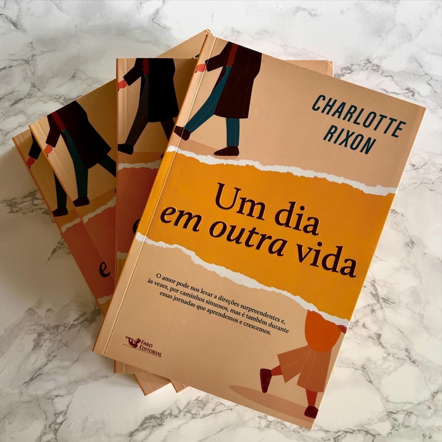 ✨ I received my Brazilian author copies of The One That Got Away today, along with a gorgeous note that brought a lump to my throat (swipe to read). As always, it&rsquo;s so exciting and surreal to see my words in a foreign language. But I&rsquo;ve n