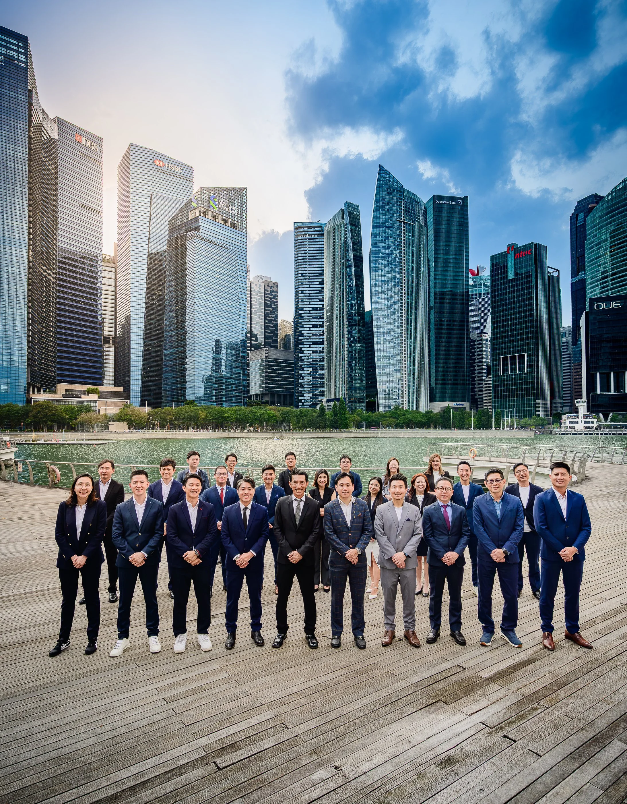 Corporate-group-excutive-professional-outdoor-010-002.jpg