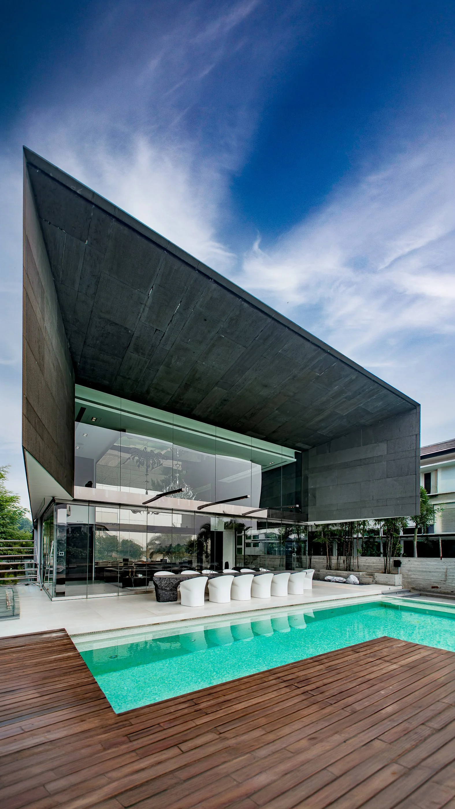 building-exterior-003.jpg