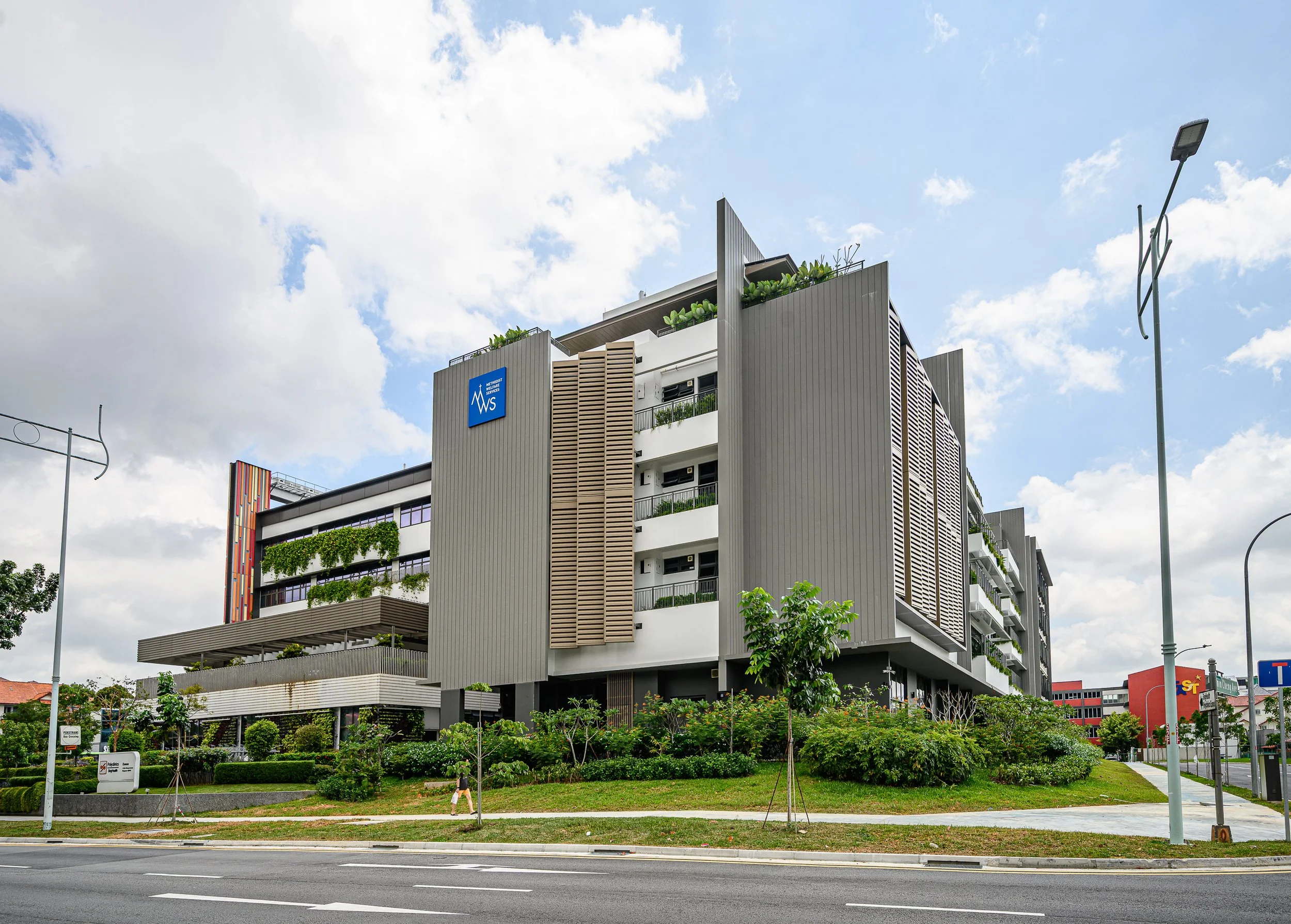 chin-cheng-ave-commercial-building-exterior-010.jpg