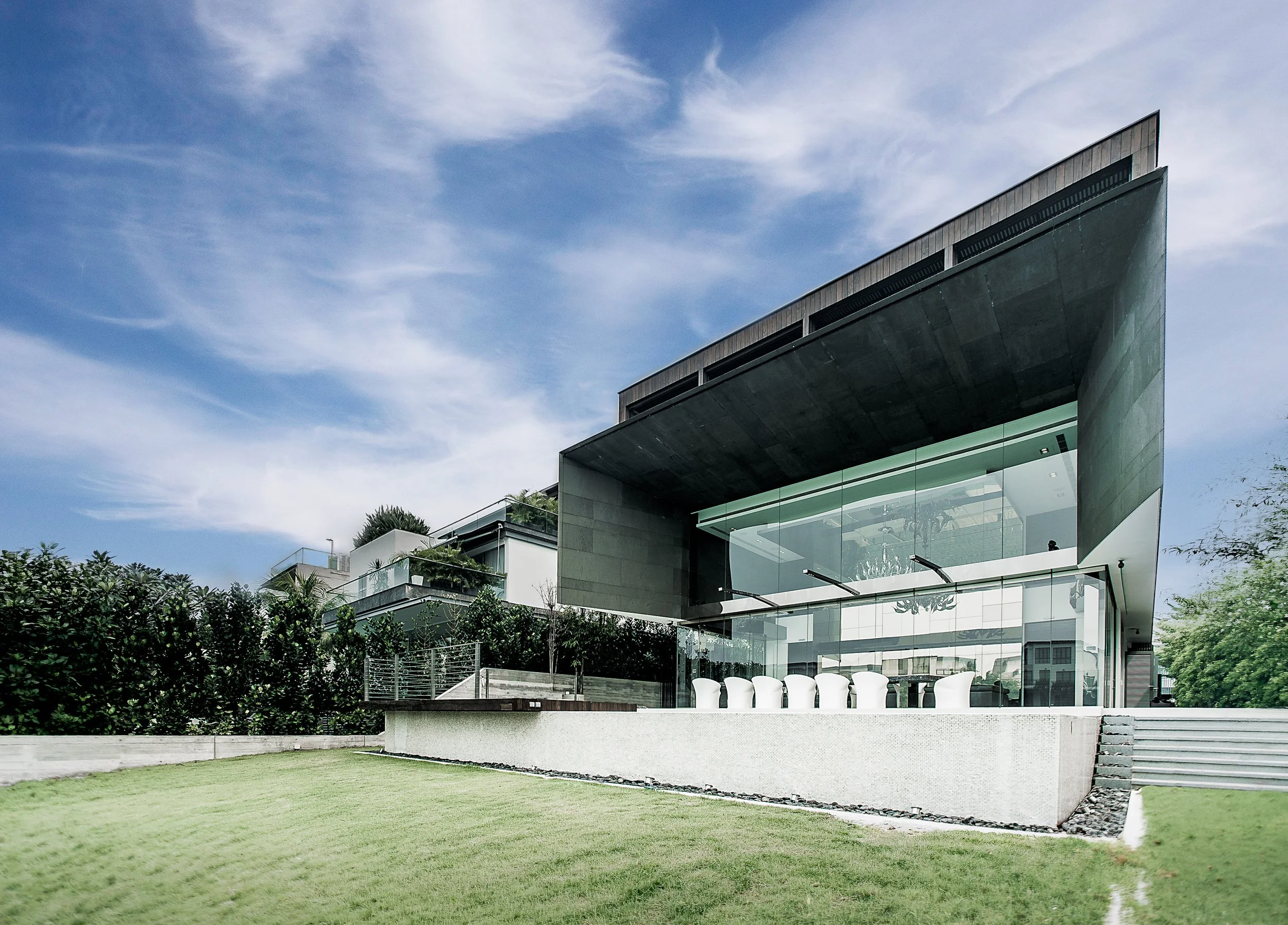 building-exterior-004.jpg