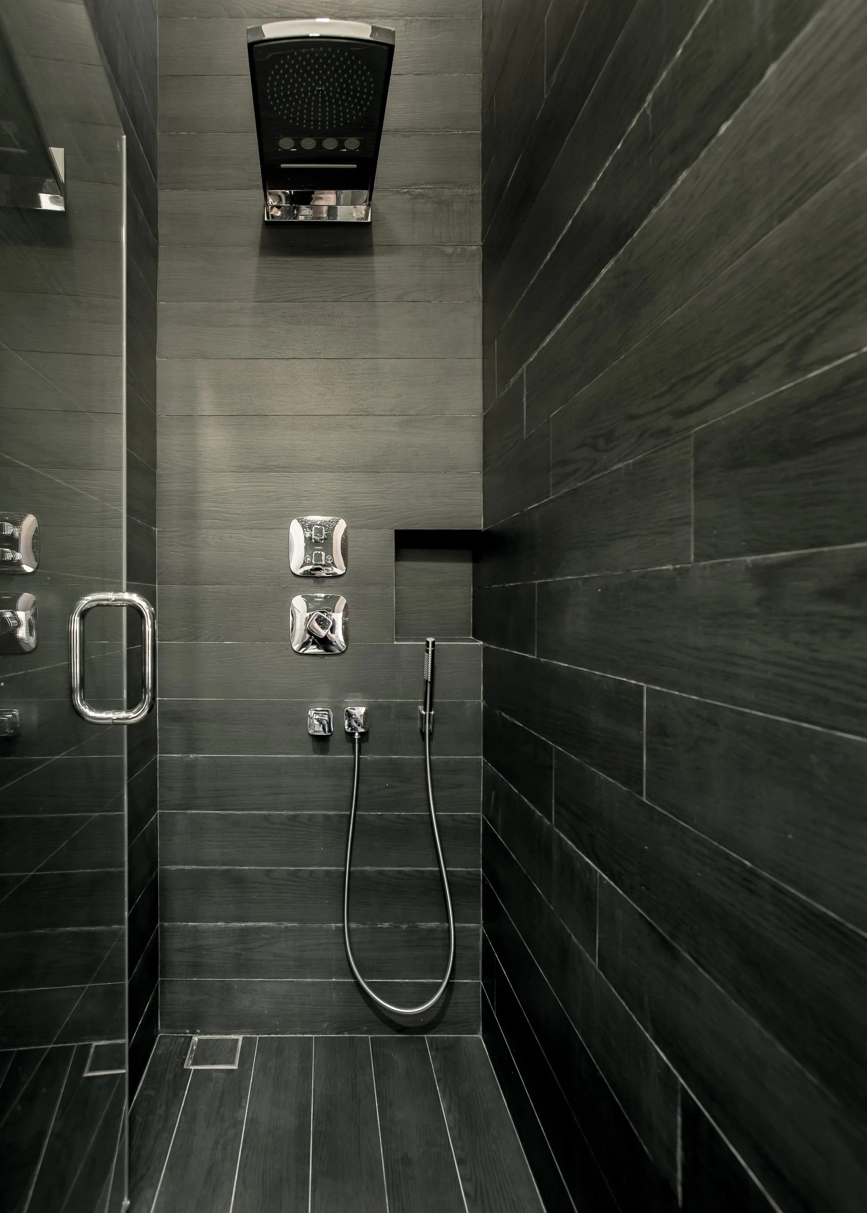 singapore-landed-property-toilets-003.jpg