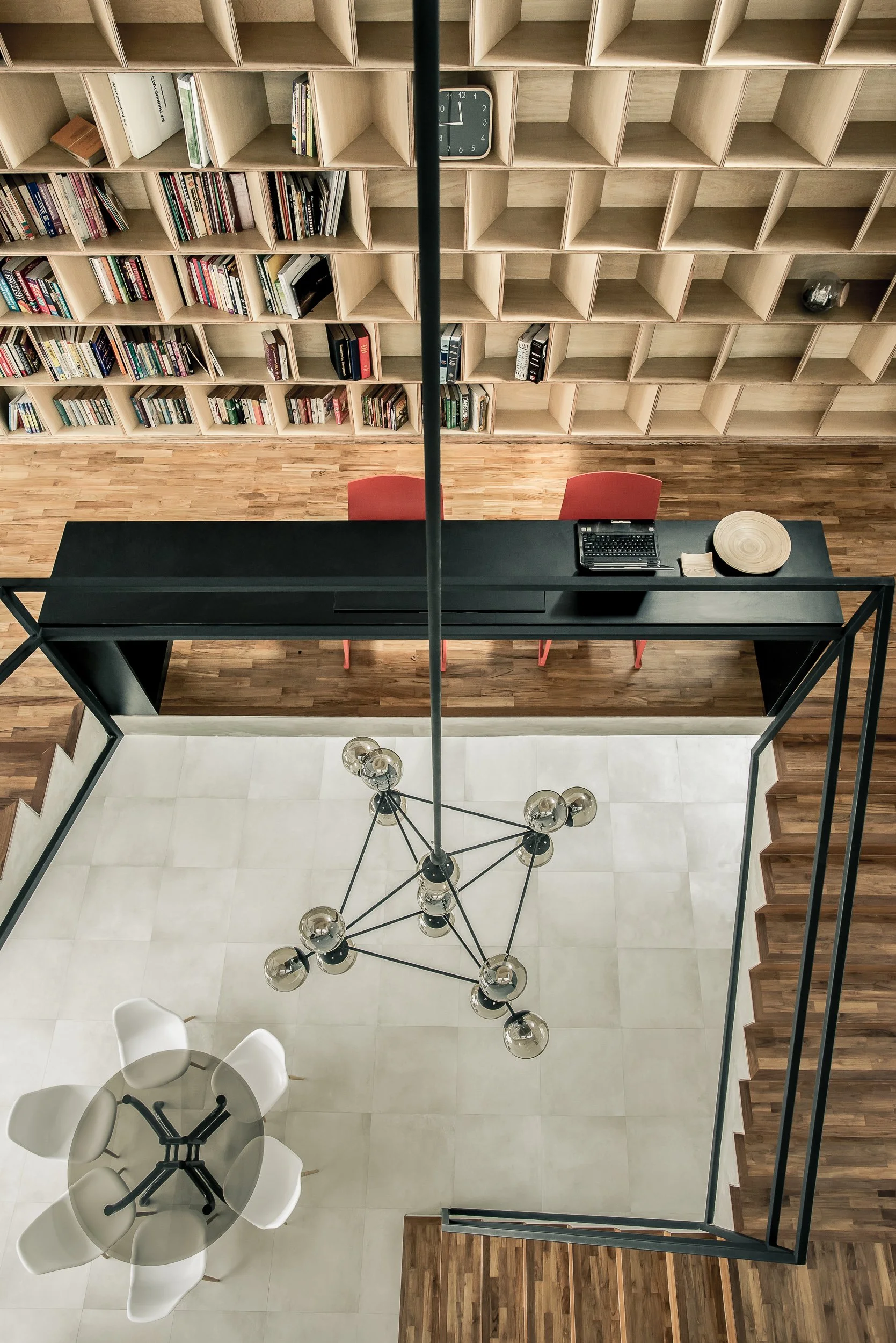 singapore-landed-property-corridor-shelves-023.jpg