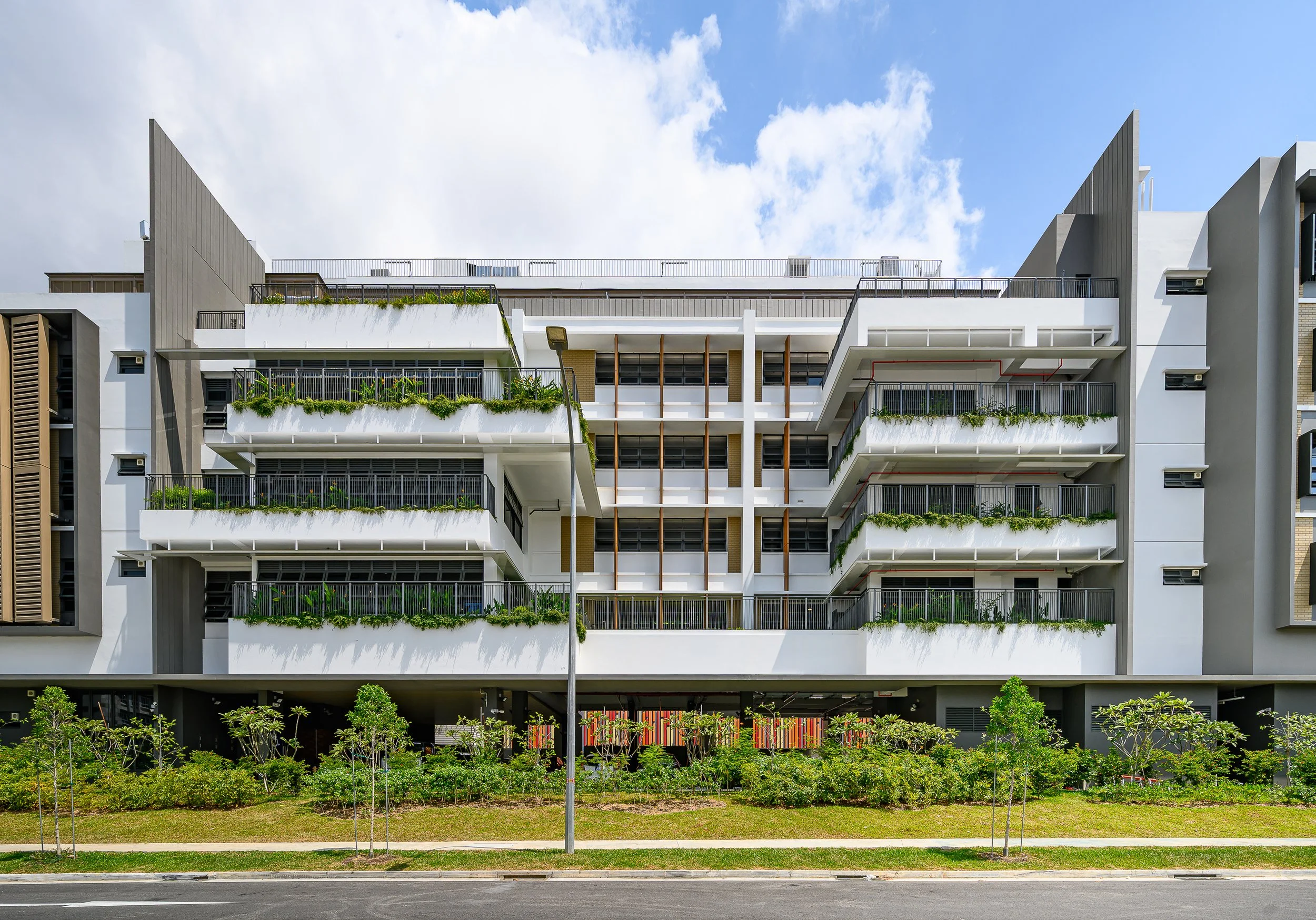 chin-cheng-ave-commercial-building-exterior-006.jpg