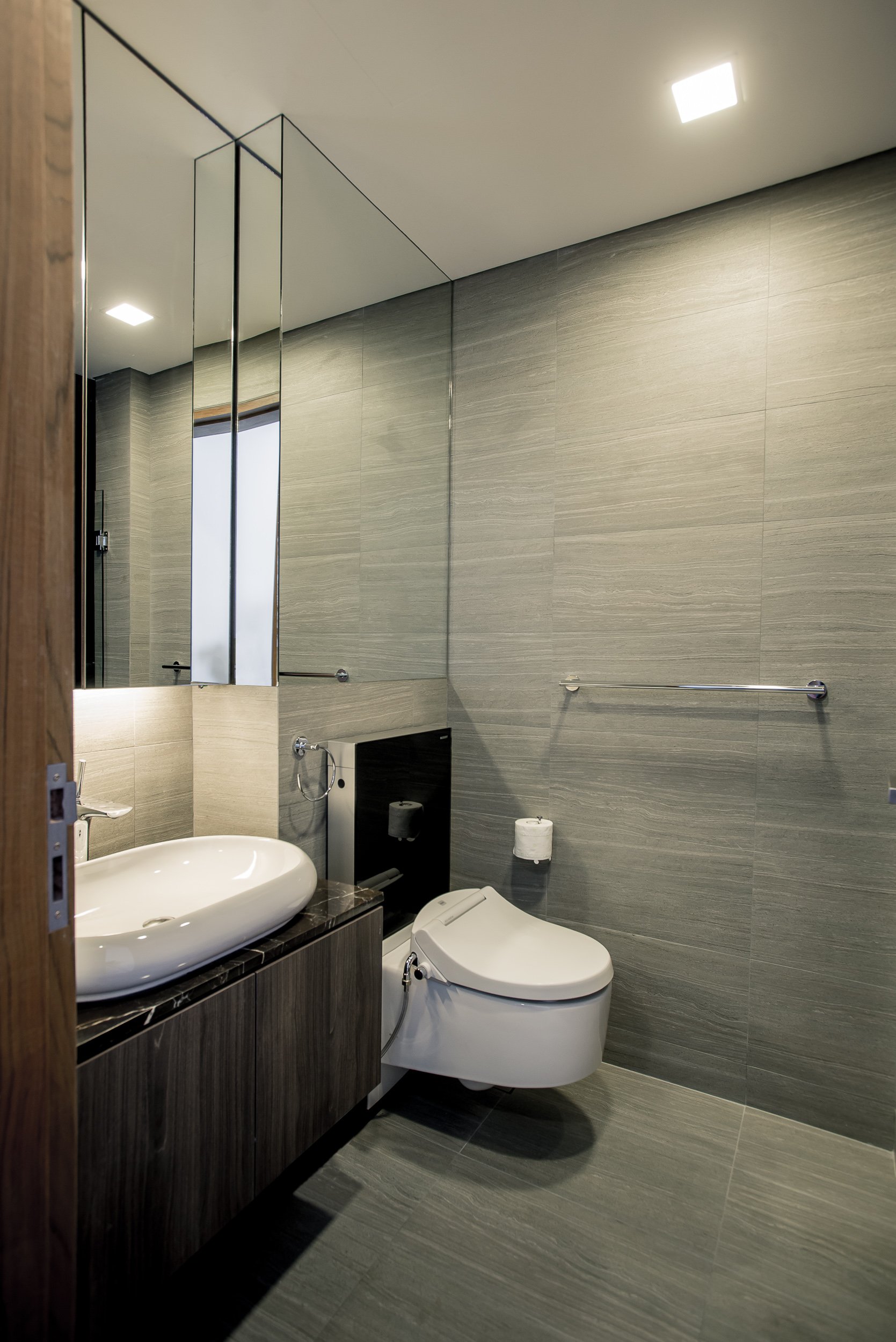 singapore-landed-property-toilets-002.jpg