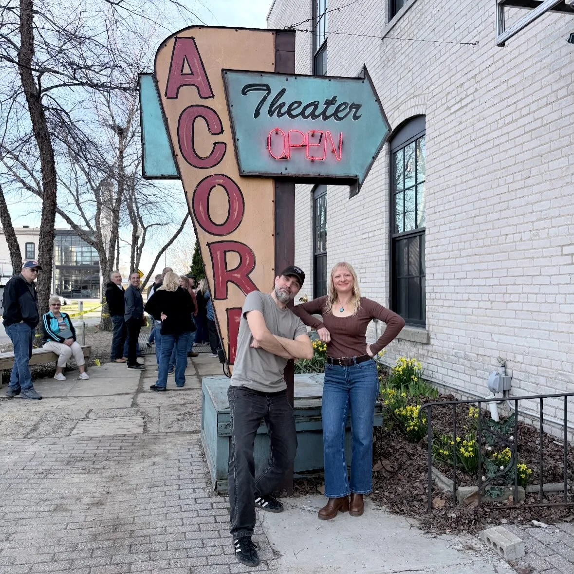 We love any excuse to get back to @theacorntheater !

Thank you for sharing your Saturday night with us ✨