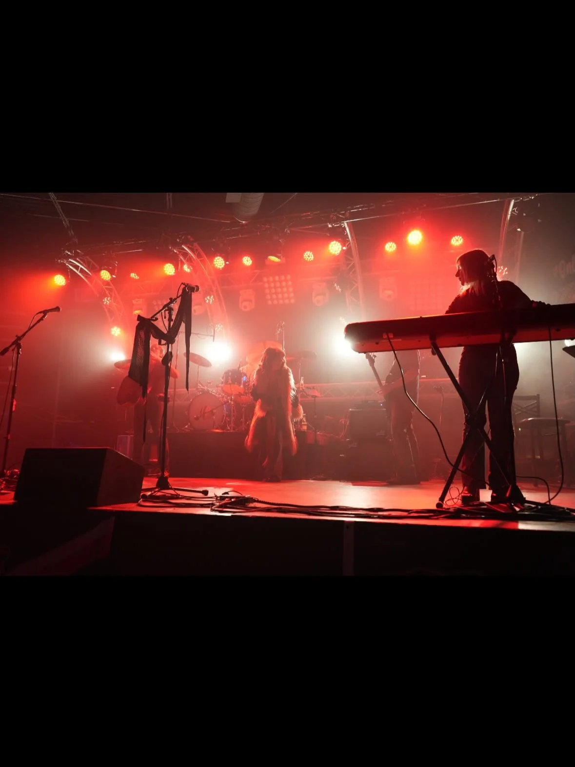 Don&rsquo;t feel like one night of Fleetwood Mac is enough? Well, you&rsquo;re in luck because we&rsquo;ll be playing TWO at @martyrslive next month!🌝

Each night is going to be unique, you don&rsquo;t want to miss it!

🎟️secure tickets by followin