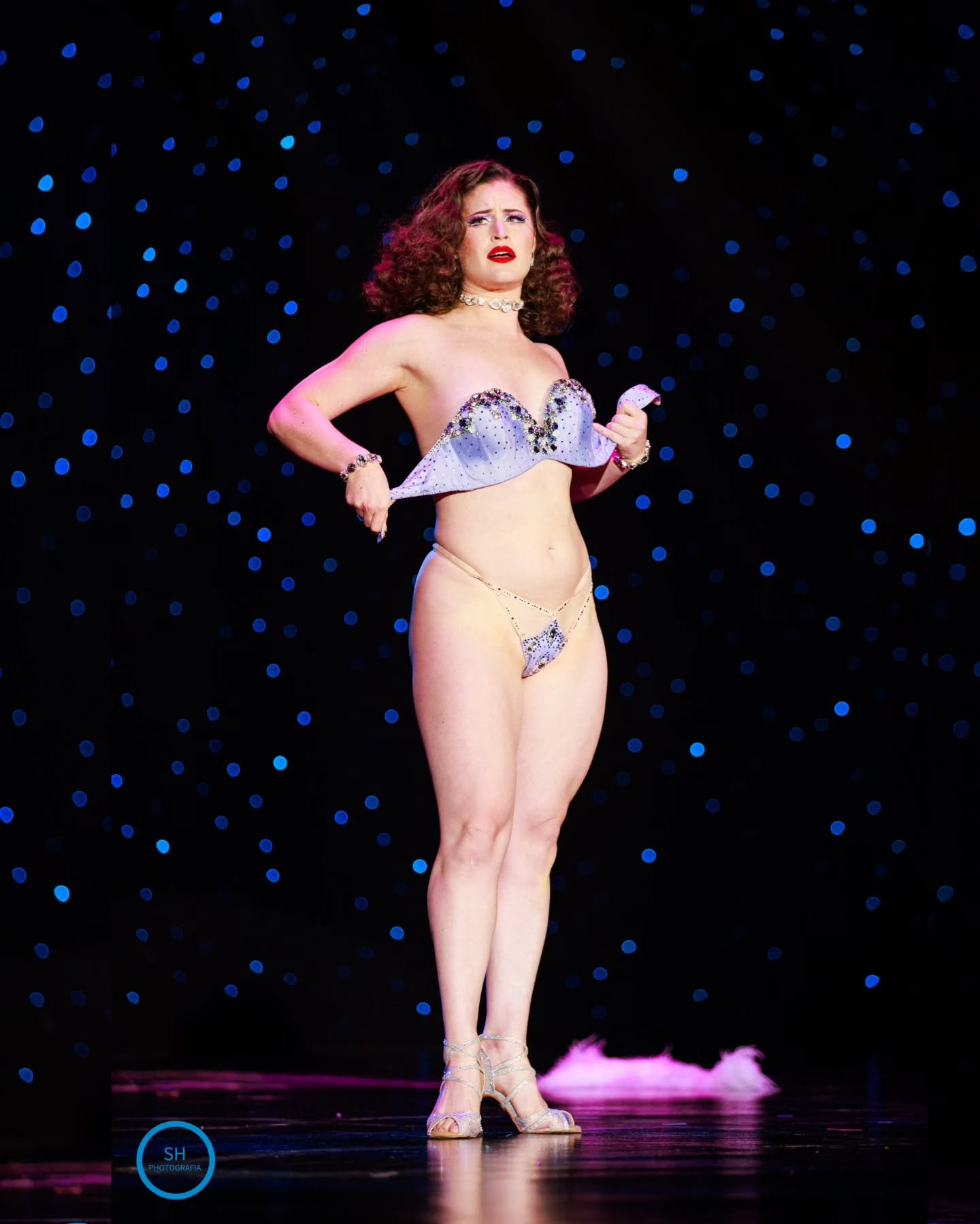 1, 2 or 3?✨️I have so many gorgeous photos from performing in *Best Debut* at @burlesquehall of Fame in Vegas, I don't know which ones to post first - or what are my faves! 😅

Let me know if you want to see more memories from my time at BHoF! 👀

Th