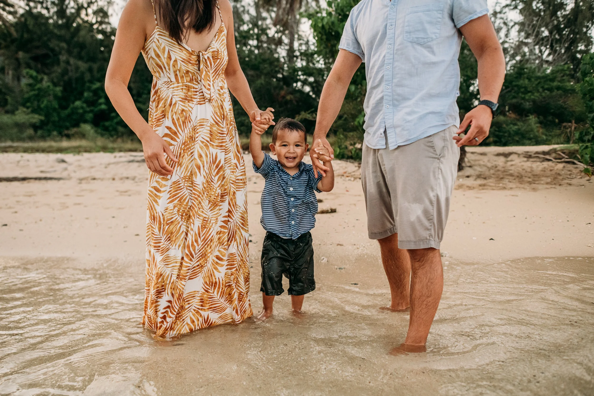 Kualoa-Regional-Park-family-photos-sarah-elizabeth-photos-and-film-oahu-hawaii-family-photographer-8577.jpg