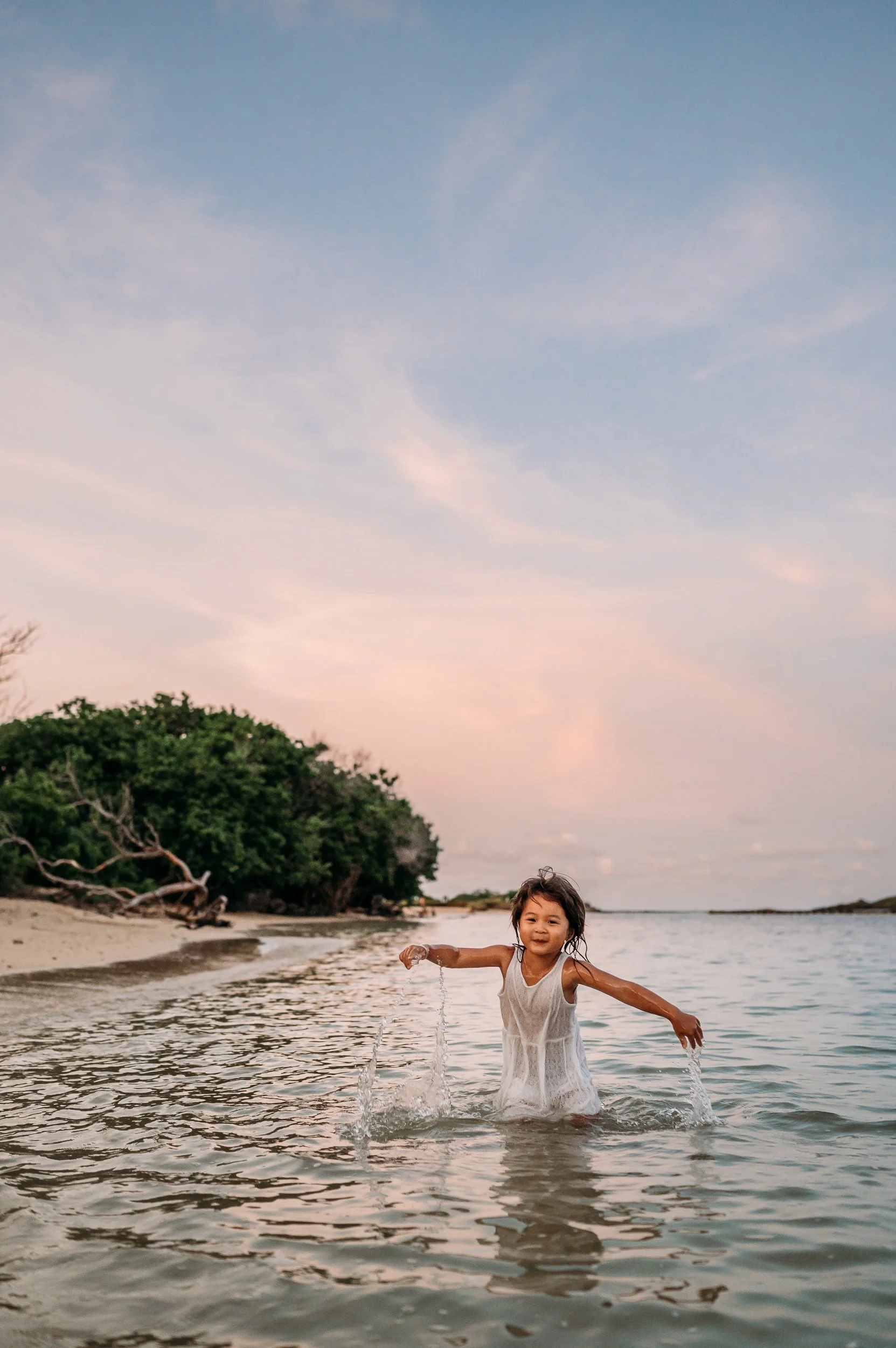 Kualoa-Regional-Park-family-photos-sarah-elizabeth-photos-and-film-oahu-hawaii-family-photographer-7160.jpg