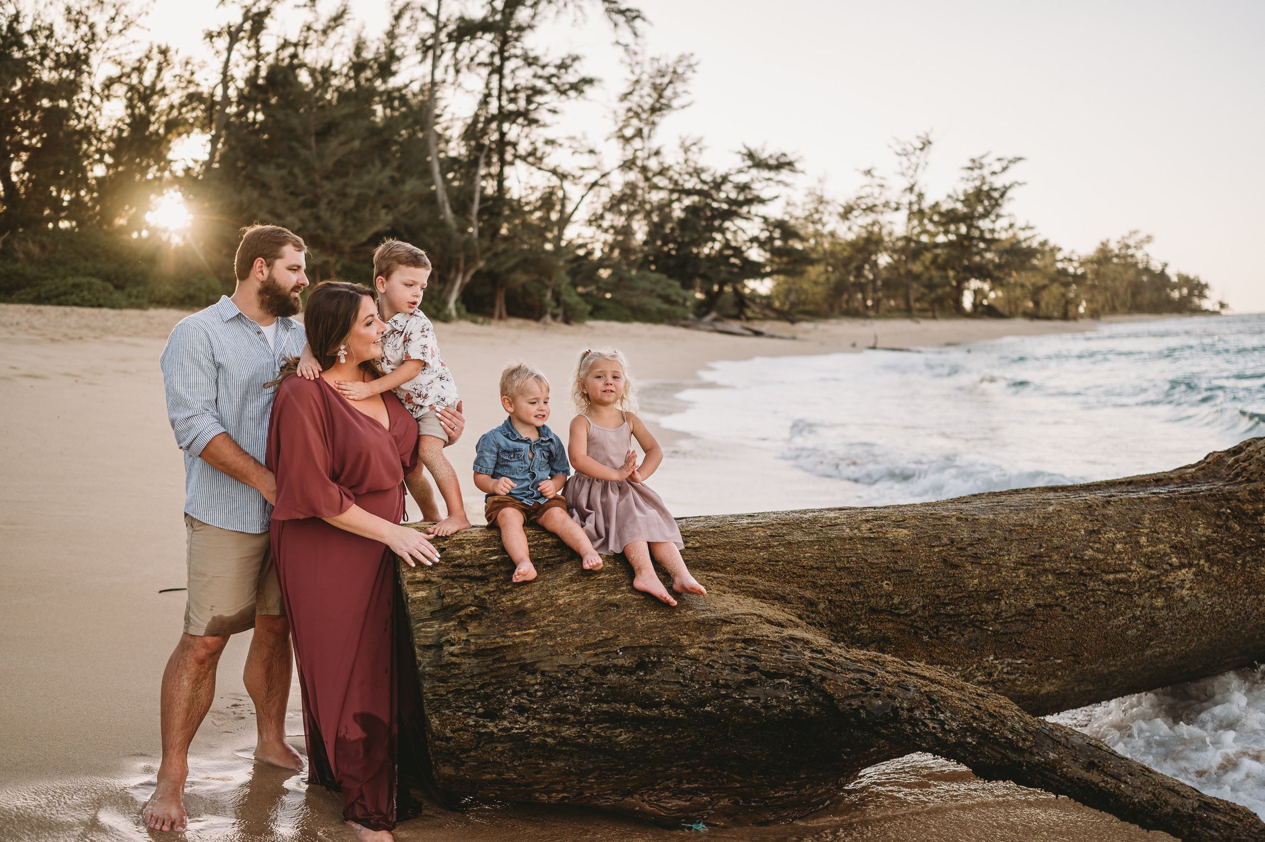 North-shore-family-photos-family-of-five-small-children-playful-organic-lifestyle-beach-photos-7186.jpg