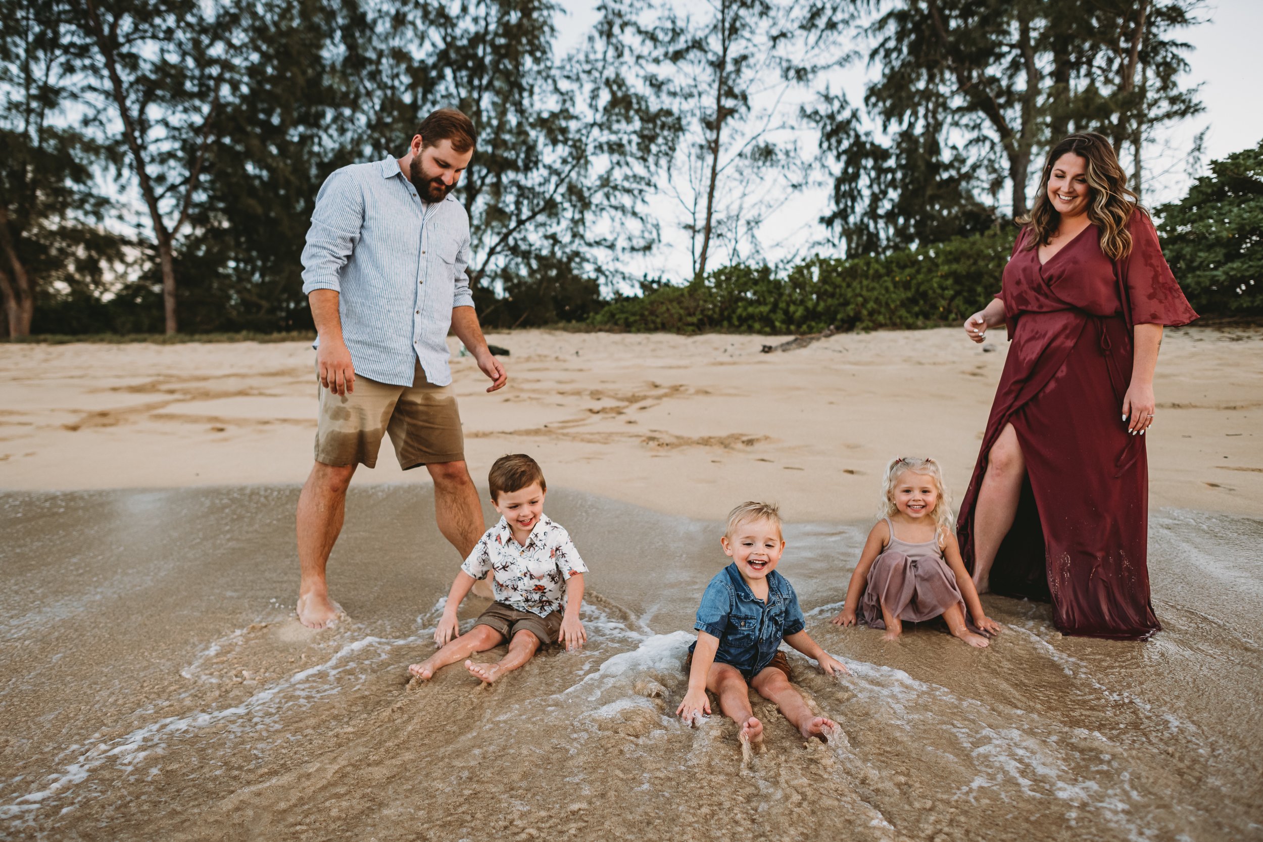 North-shore-family-photos-family-of-five-small-children-playful-organic-lifestyle-beach-photos-0113.jpg