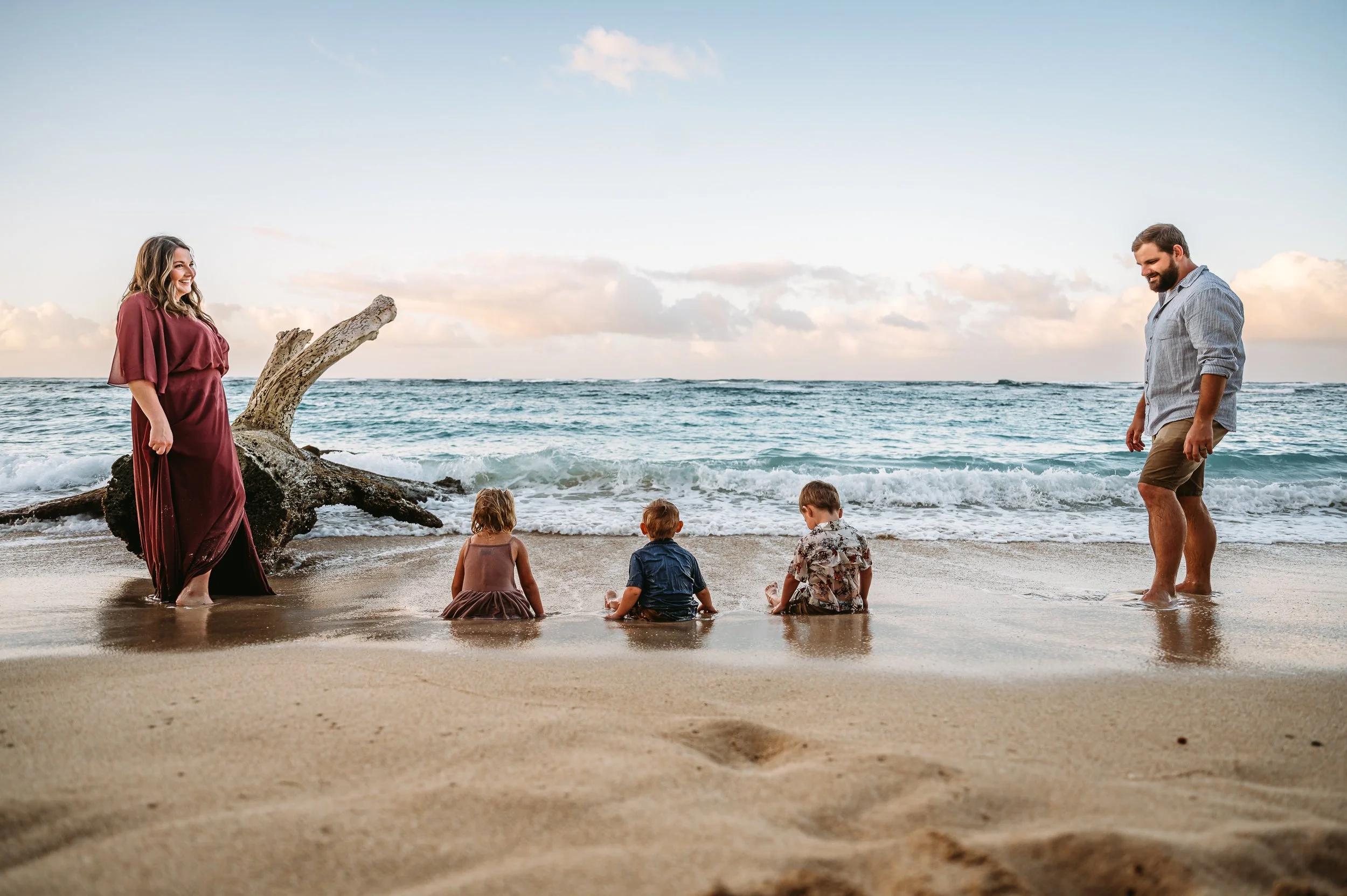 North-shore-family-photos-family-of-five-small-children-playful-organic-lifestyle-beach-photos--9.jpg