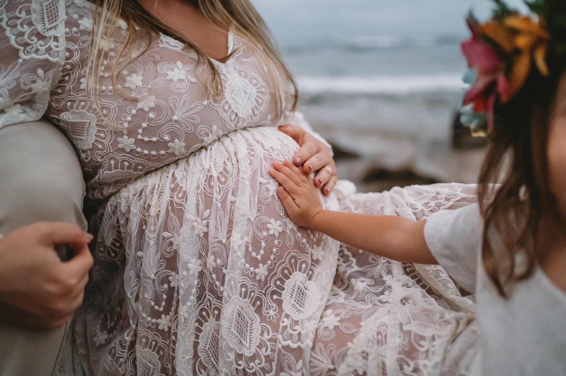 Kaena-Point-North-Shore-Oahu-Hawaii-Maternity-Session-Flower-Crown-Gown-Sarah-Elizabeth-Photos-and-film-maternity-4215.jpg