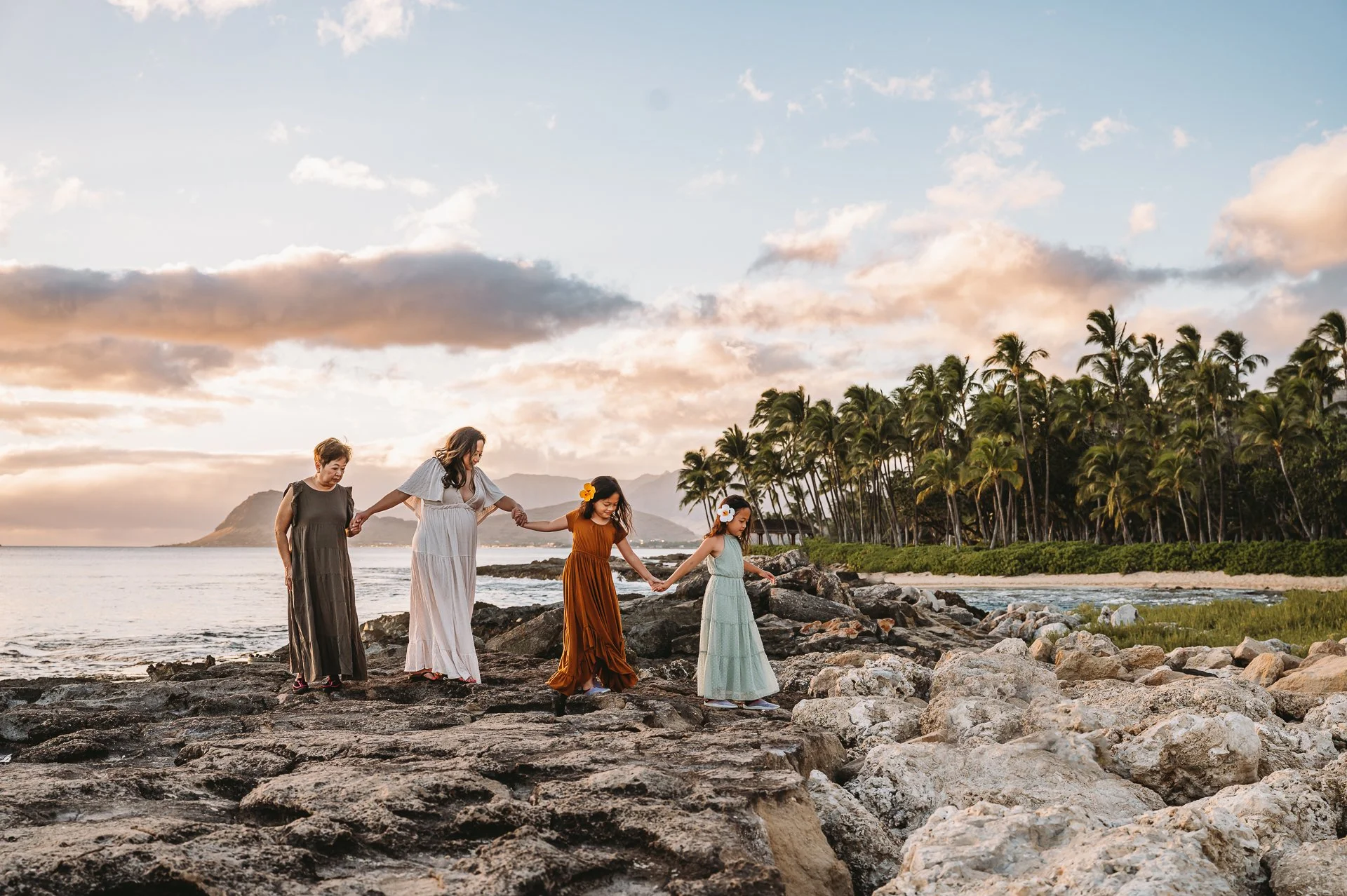 Aulani-disney-paradise-cove-secret-beach-family-vacation-photos-birthday-sarah-elizabeth-photos-and-film-oahu-family-photographer--5.jpg