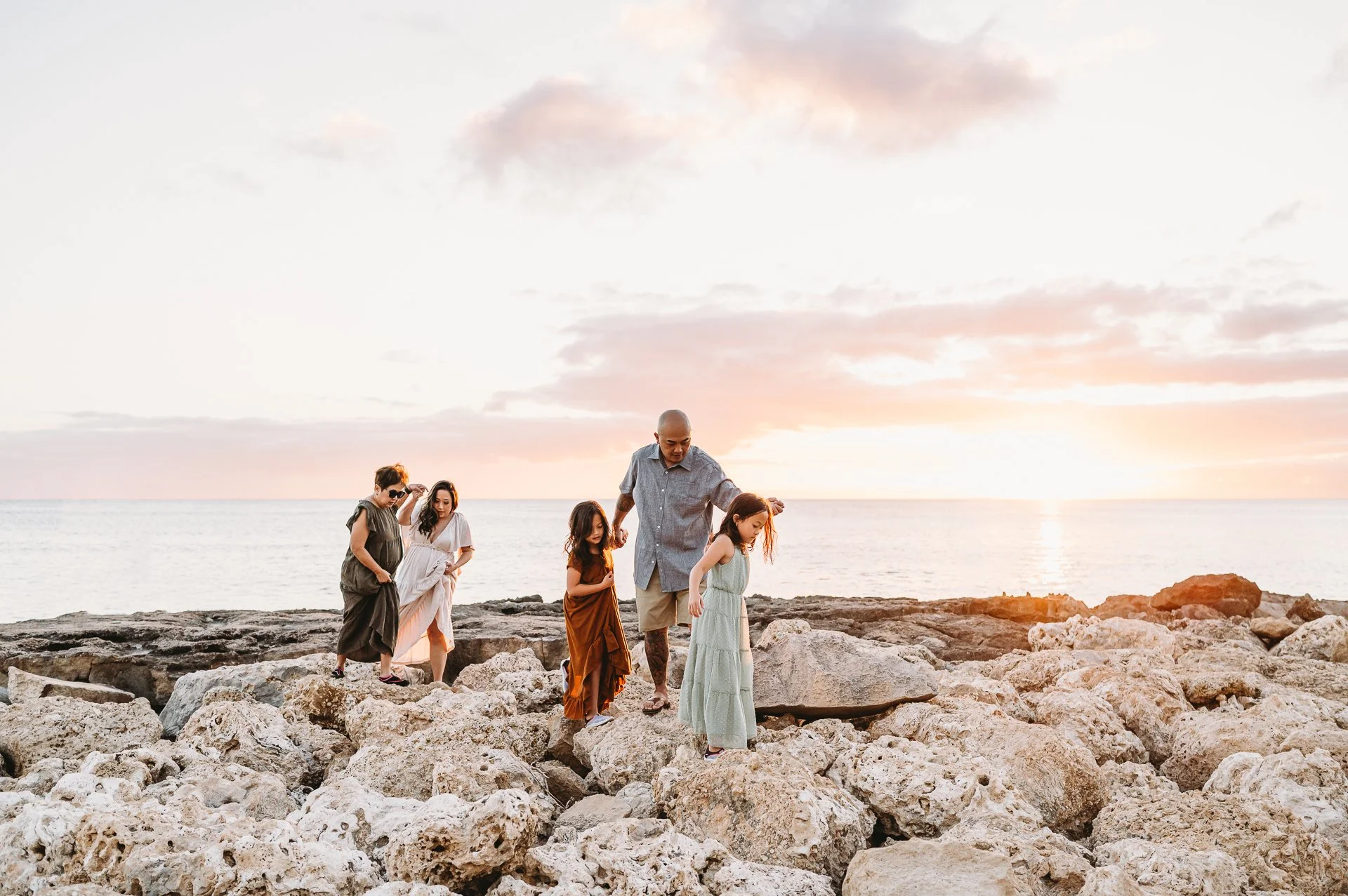 Aulani-disney-paradise-cove-secret-beach-family-vacation-photos-birthday-sarah-elizabeth-photos-and-film-oahu-family-photographer--10.jpg