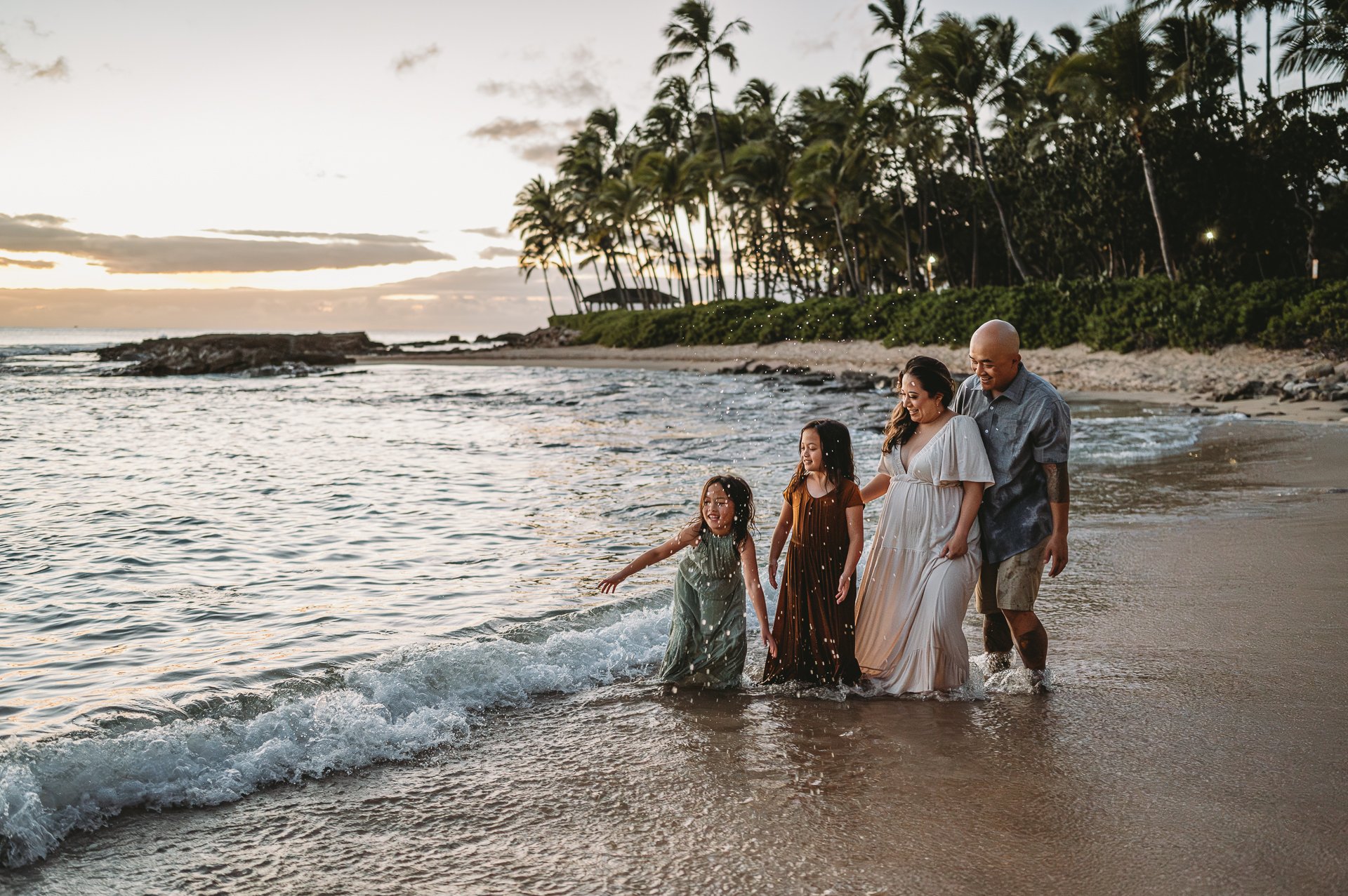 Aulani-disney-paradise-cove-secret-beach-family-vacation-photos-birthday-sarah-elizabeth-photos-and-film-oahu-family-photographer--19.jpg