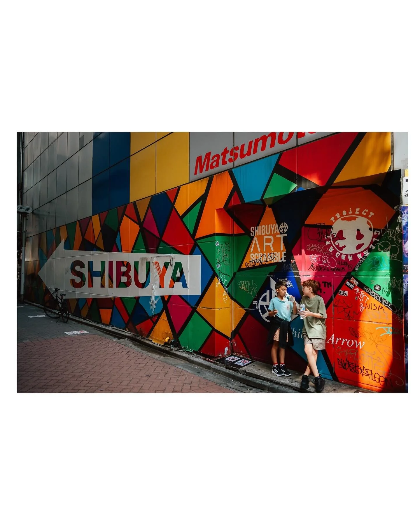 I finally got caught up enough, I have one more project left from Hawaii 🙌, to let myself take a pause and actually scan and begin editing our Japan trip from May this year. Fall break with my guys was an absolute perfect time to do this and it I&rs