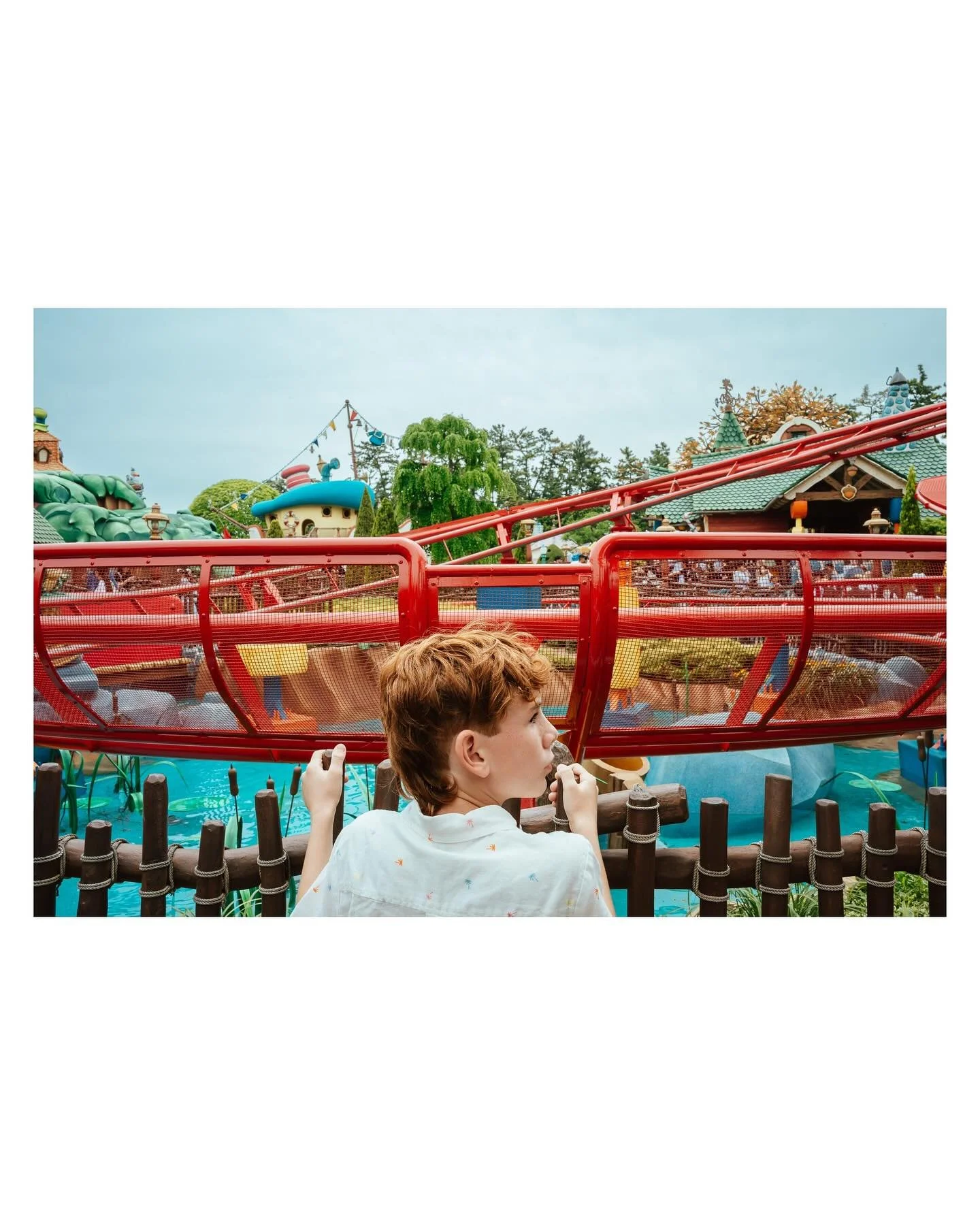 Two posts in a day because yolo 

At first I was worried I didn&rsquo;t get anyytning good from our Day 2 in Japan and I realized it was a day I had the camera down way more. We navigated the Tokyo Disney as a fan, explored all the things, at some fo