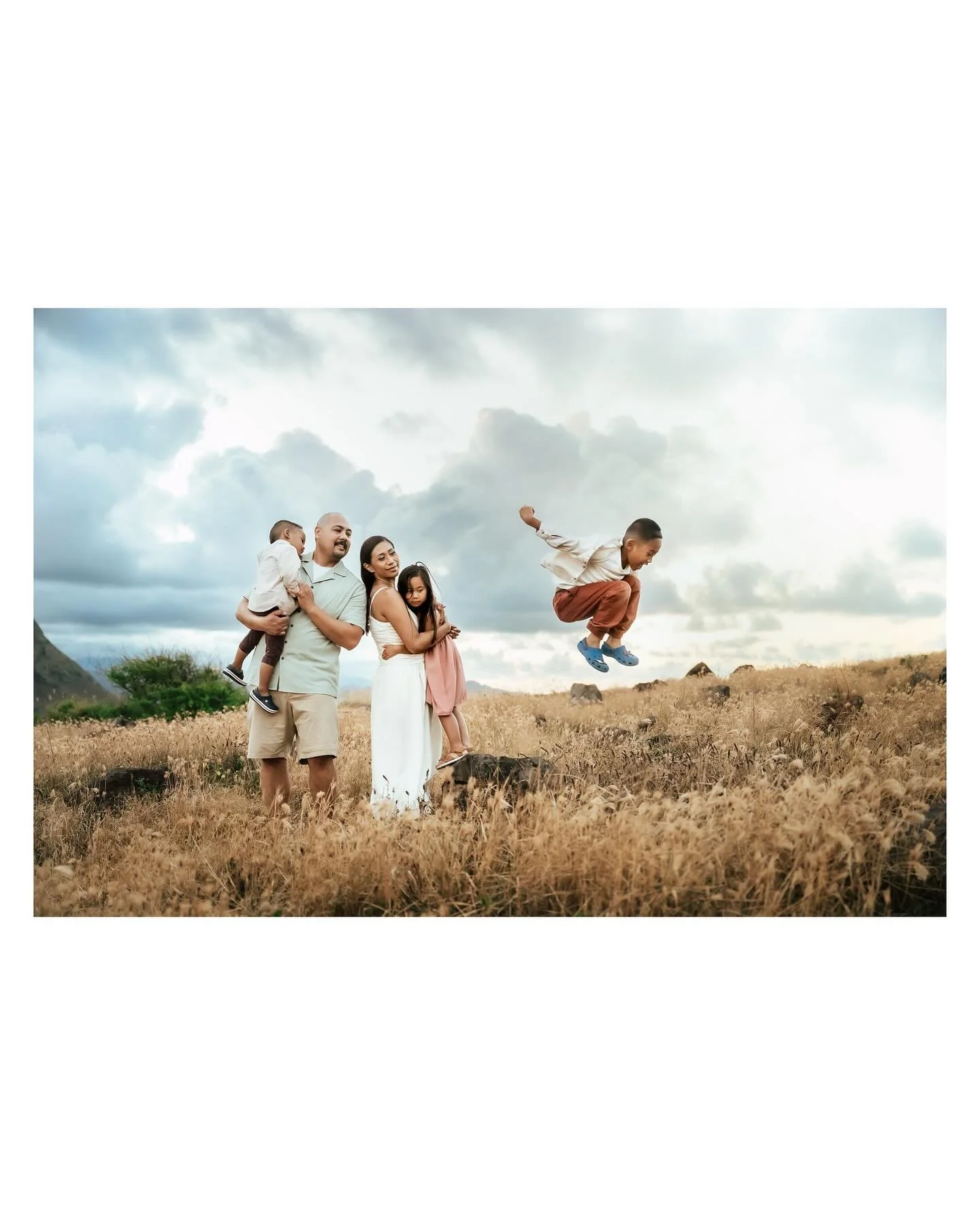 I have minimal regrets in life but I do wish I would have used this location more when we were in Hawaii because this spot is just 🪄❤️ 

Literally nothing beats just hanging out with your family and letting the kids lead when we&rsquo;re doing famil