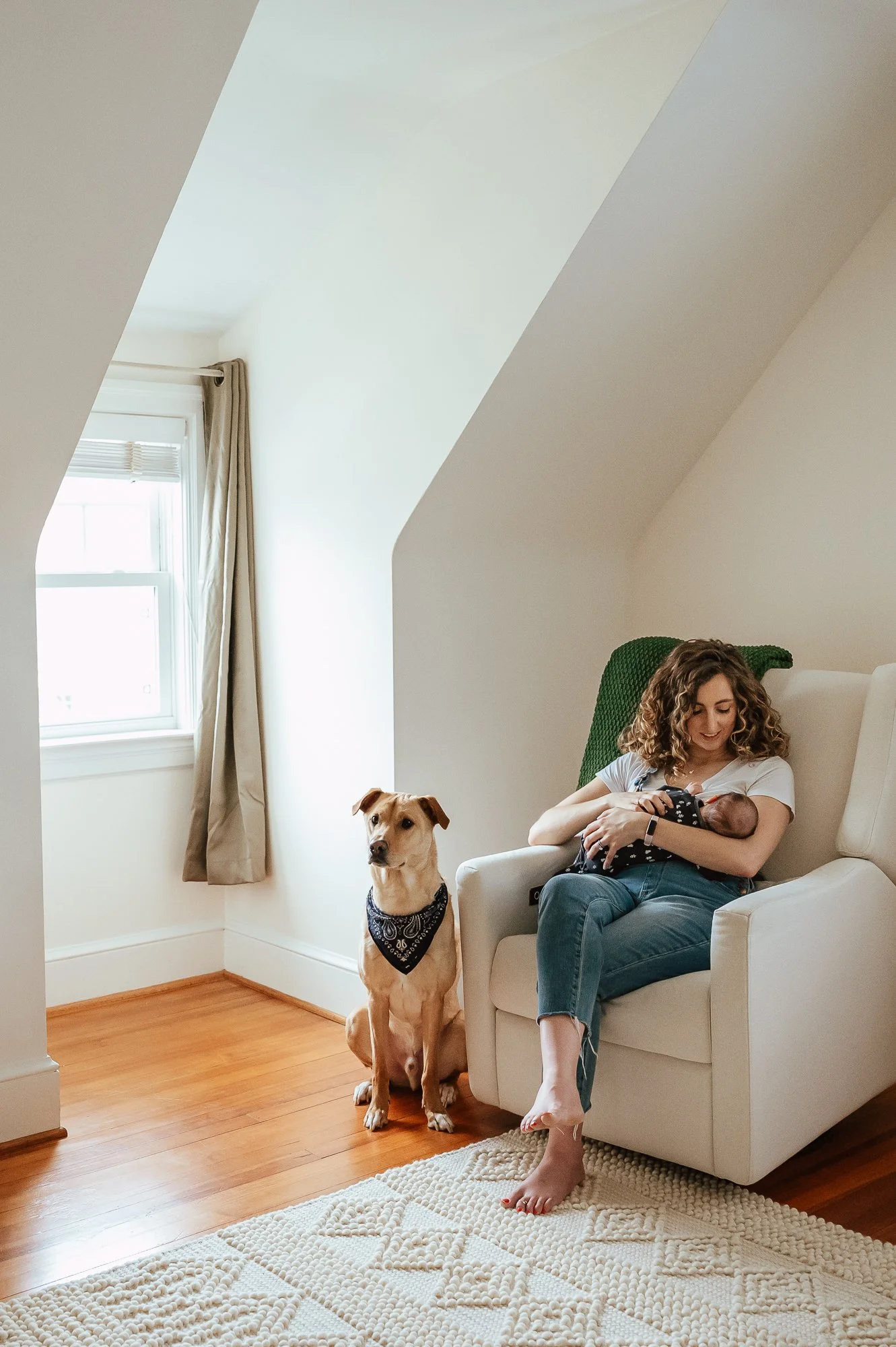 in-home-newborn-photo-session-family-of-three-with-dog-cozy-cuddly-organic-casual-nursery-kitchen-living-room-sarah-elizabeth-photos-and-film-el-paso-newborn-photographer9352.jpg
