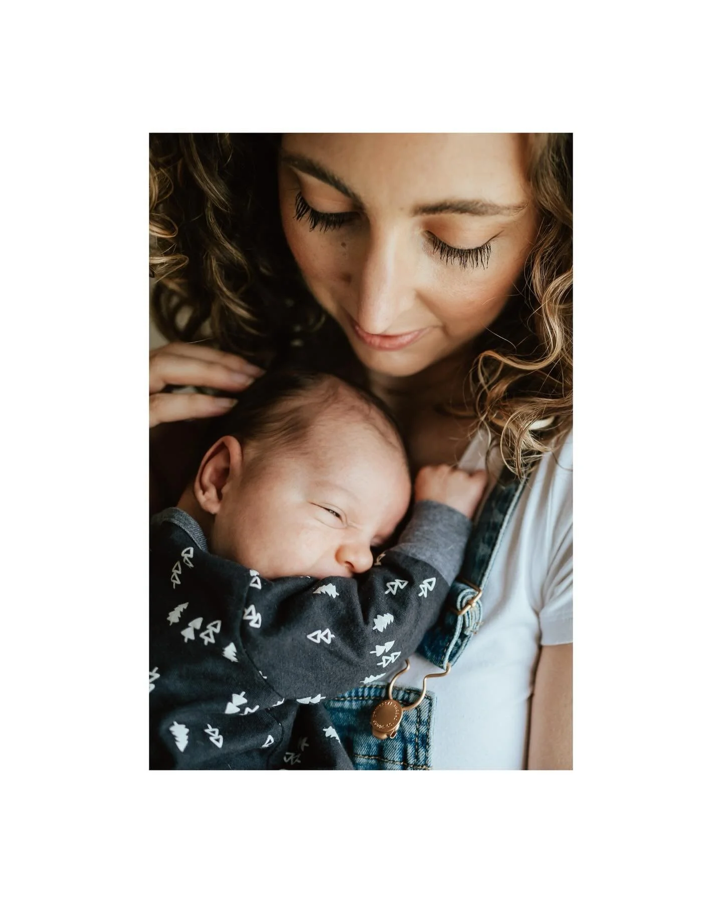 As these days get chillier I&rsquo;m always reminded at how beautiful it is when we slow down and just sit. Pausing the hustle and bustle of the everyday, the outdoors, the activities and agendas and just taking an intentional moment to be together i