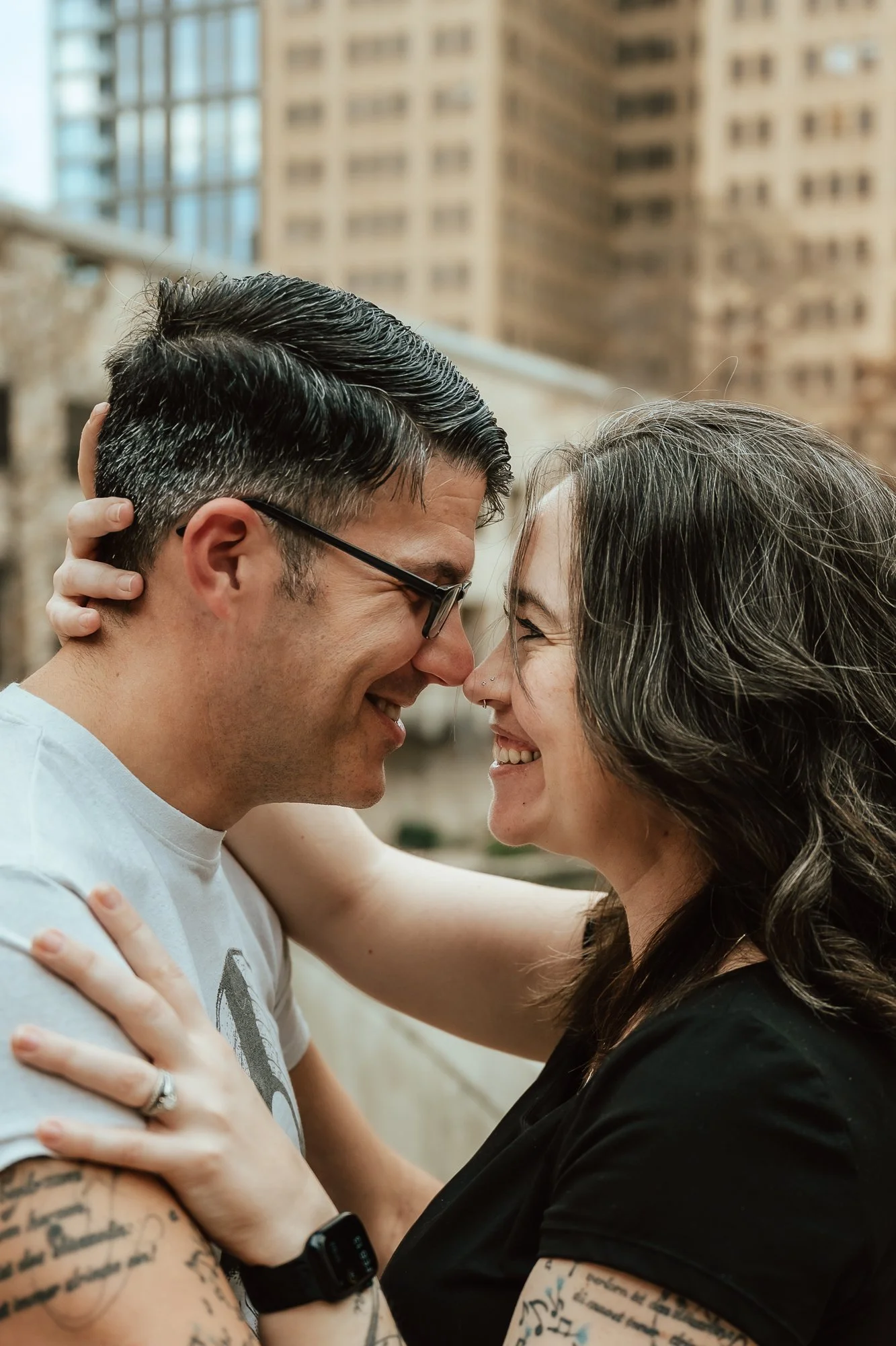 San-Antonio-River-Walk-Casual-couples-photos-downtown-jeans-sarah-elizabeth-photos-and-film-family-couples-photographer5676.jpg