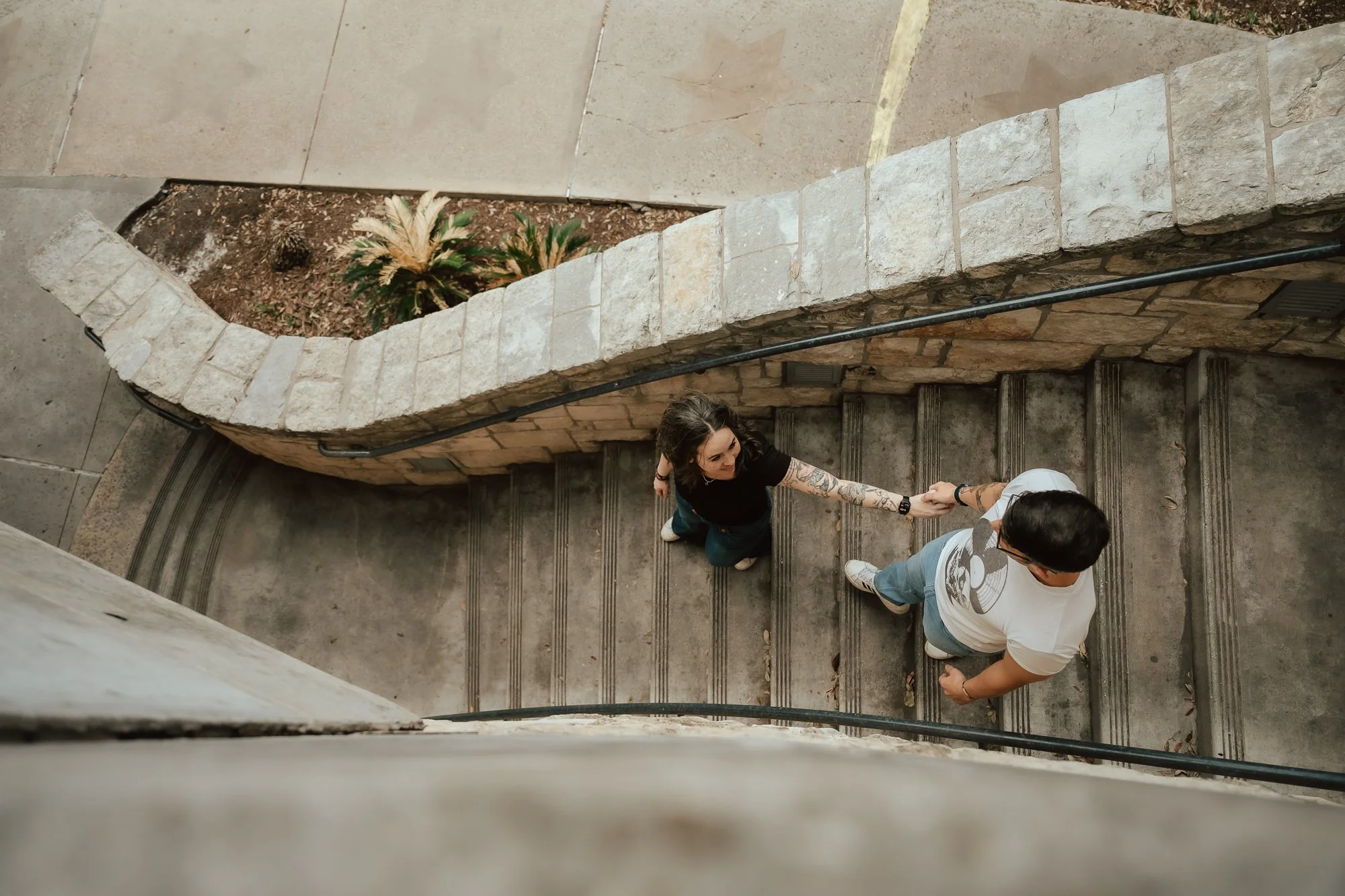 San-Antonio-River-Walk-Casual-couples-photos-downtown-jeans-sarah-elizabeth-photos-and-film-family-couples-photographer5830.jpg