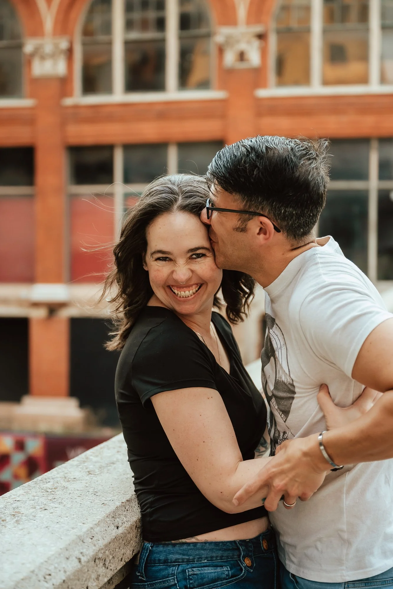 San-Antonio-River-Walk-Casual-couples-photos-downtown-jeans-sarah-elizabeth-photos-and-film-family-couples-photographer6359.jpg