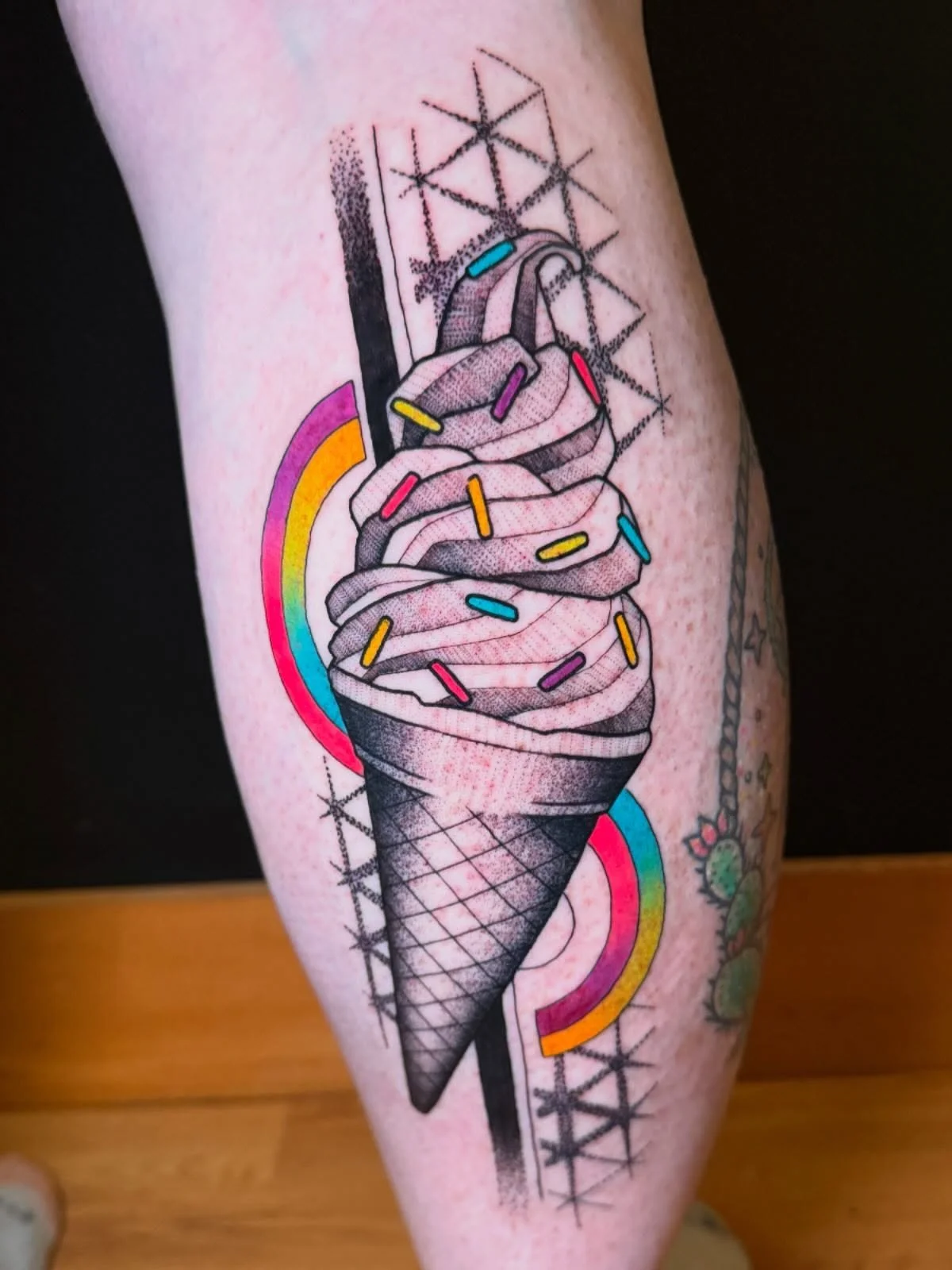 Sweet treat for Allison from my trip to NewYork. Poppy colors in this one just makes me so happy. I&rsquo;ve got time in December and would love to make some tattoos. Snack tattoos are always a yes!🍦🍕🌭🍉🙏🏼