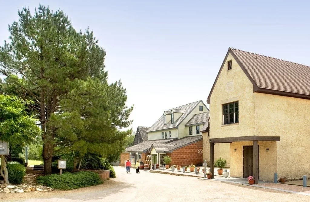 Williamsburg Winery has a delicious offering of wines for you to taste and take home. If wine tastings bring you to life, you don't want to miss this one.