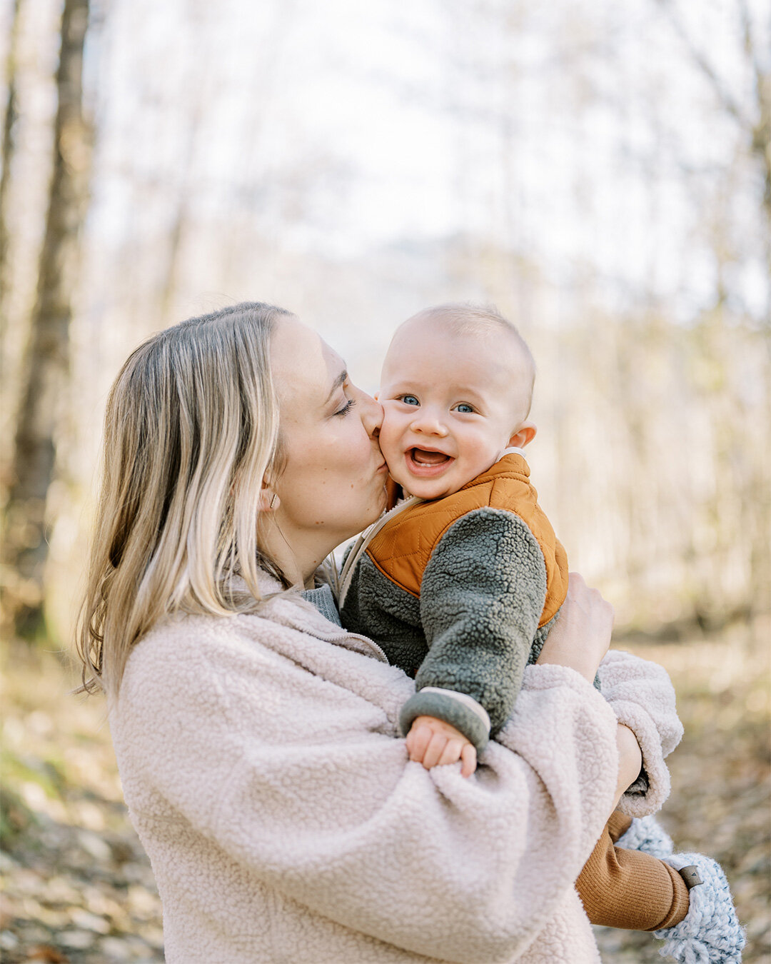 A very happy mamas boy on a beautiful winter afternoon 🥰
.
.
.
.
.
#mommyandme #motherhood #simplymothers #motherhoodunplugged #feelingmotherhood #motherly #motherhoodphotographer #intentionalmotherhood #celebratemom #momentswithmom #motherhoodjourn