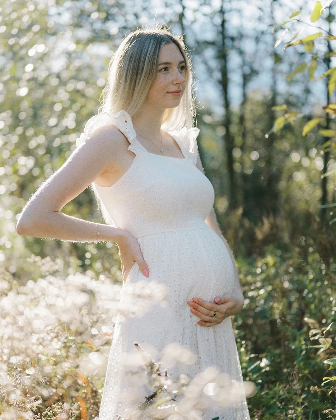 Dreaming of sunshine, meadows, and wildflowers ✨

Your journey into motherhood is uniquely yours. Maternity photos offer a moment to pause, honour the strength and beauty of your changing body, and preserve the feeling of growing a love you&rsquo;ve 