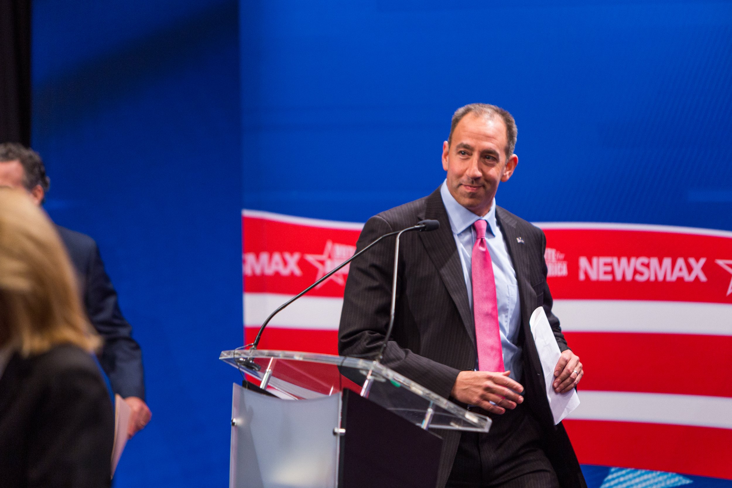 newsmax_debate-04.jpg