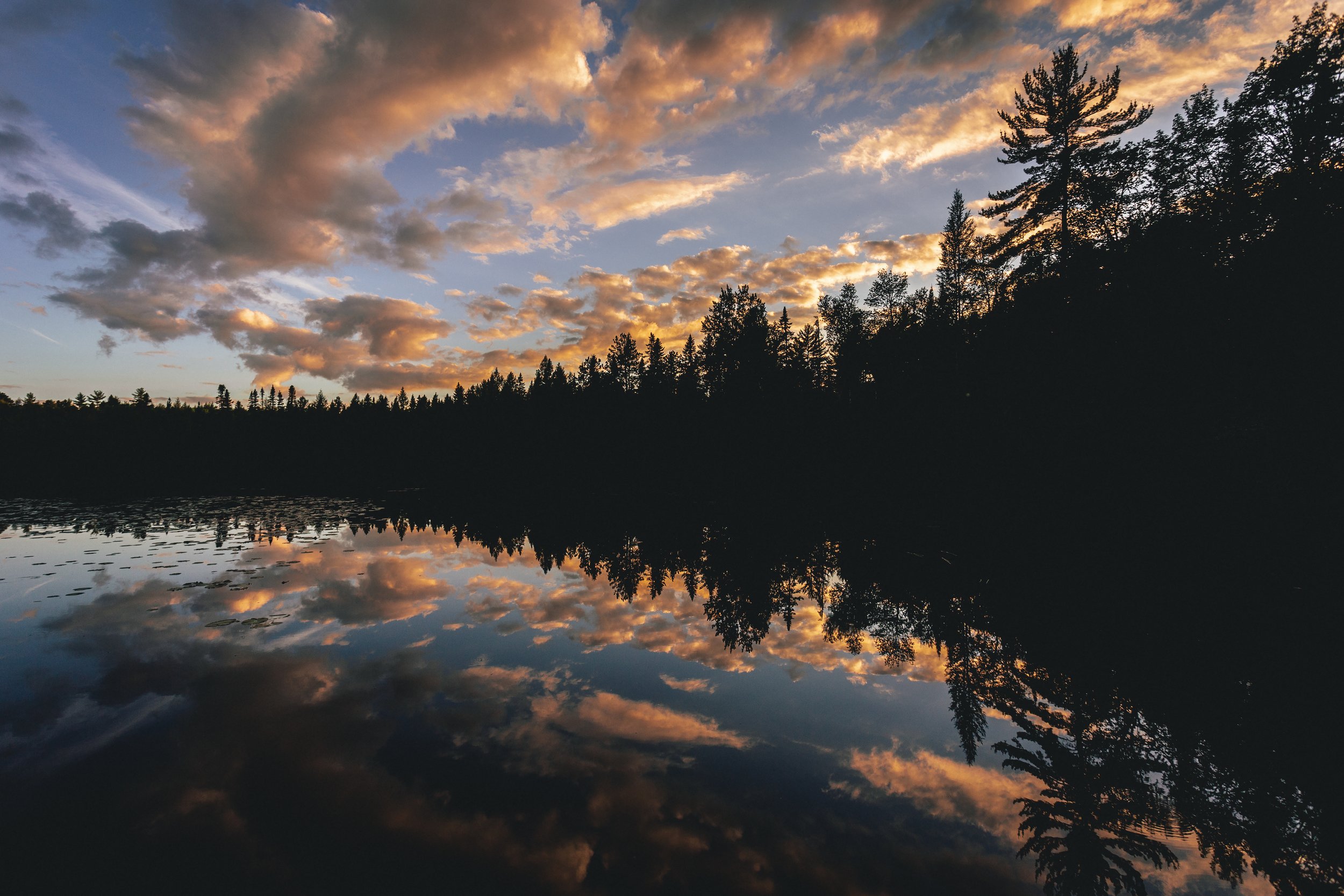 IMG_6143_Lots_clouds_lake.jpg