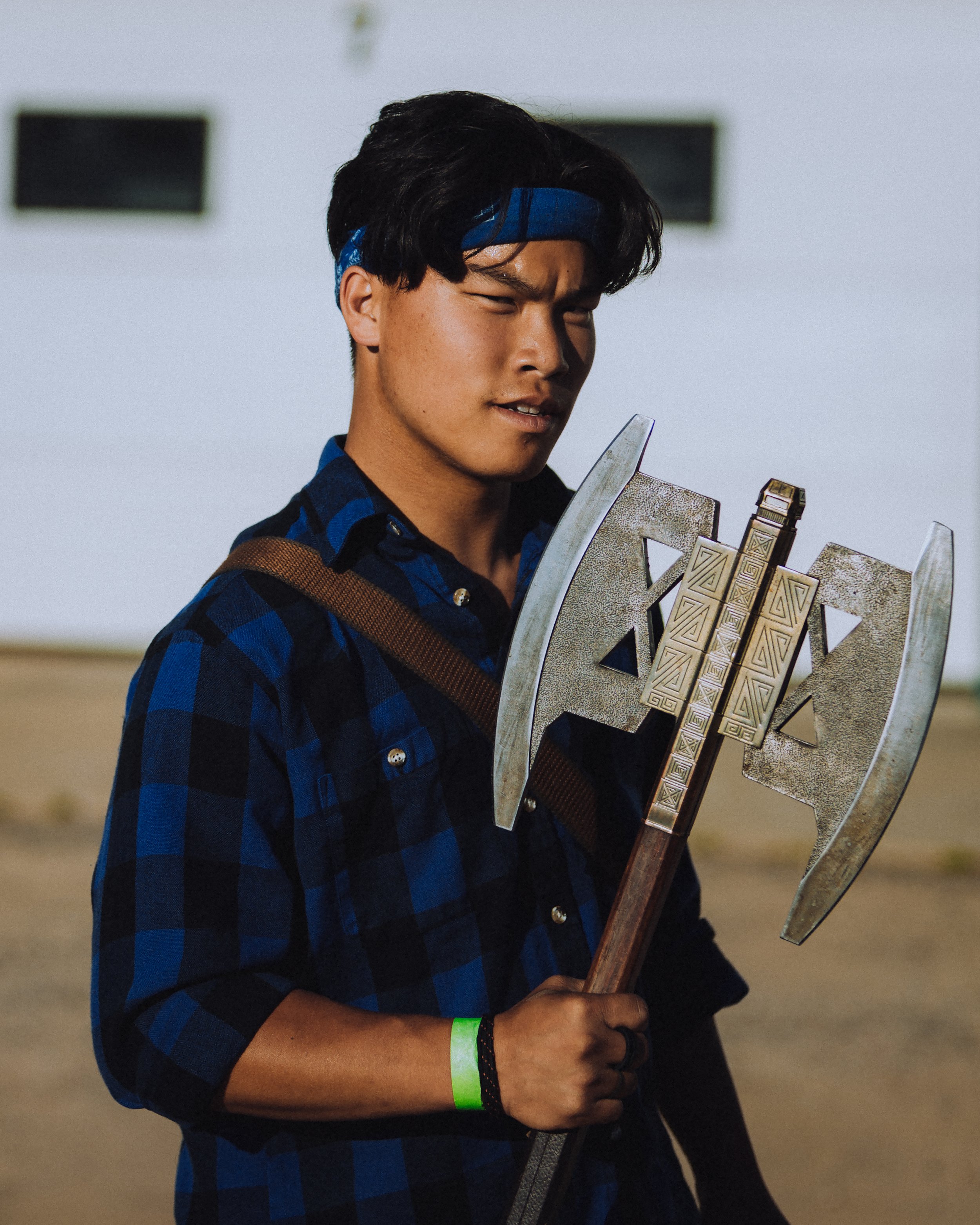 IMG_7512_Micah_Axe_hold.jpg