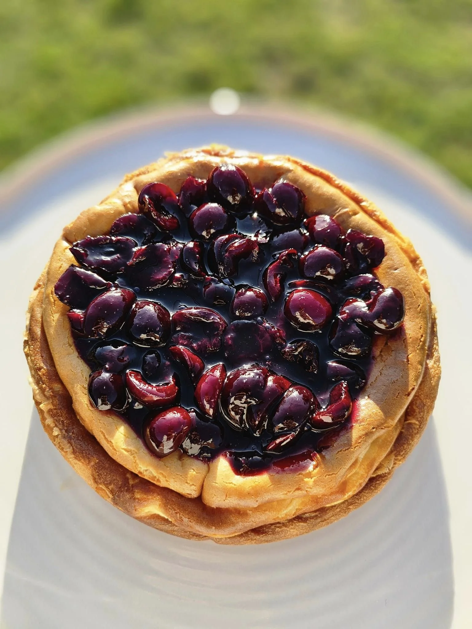 Basque cheesecake with fresh fruit compote
$50.