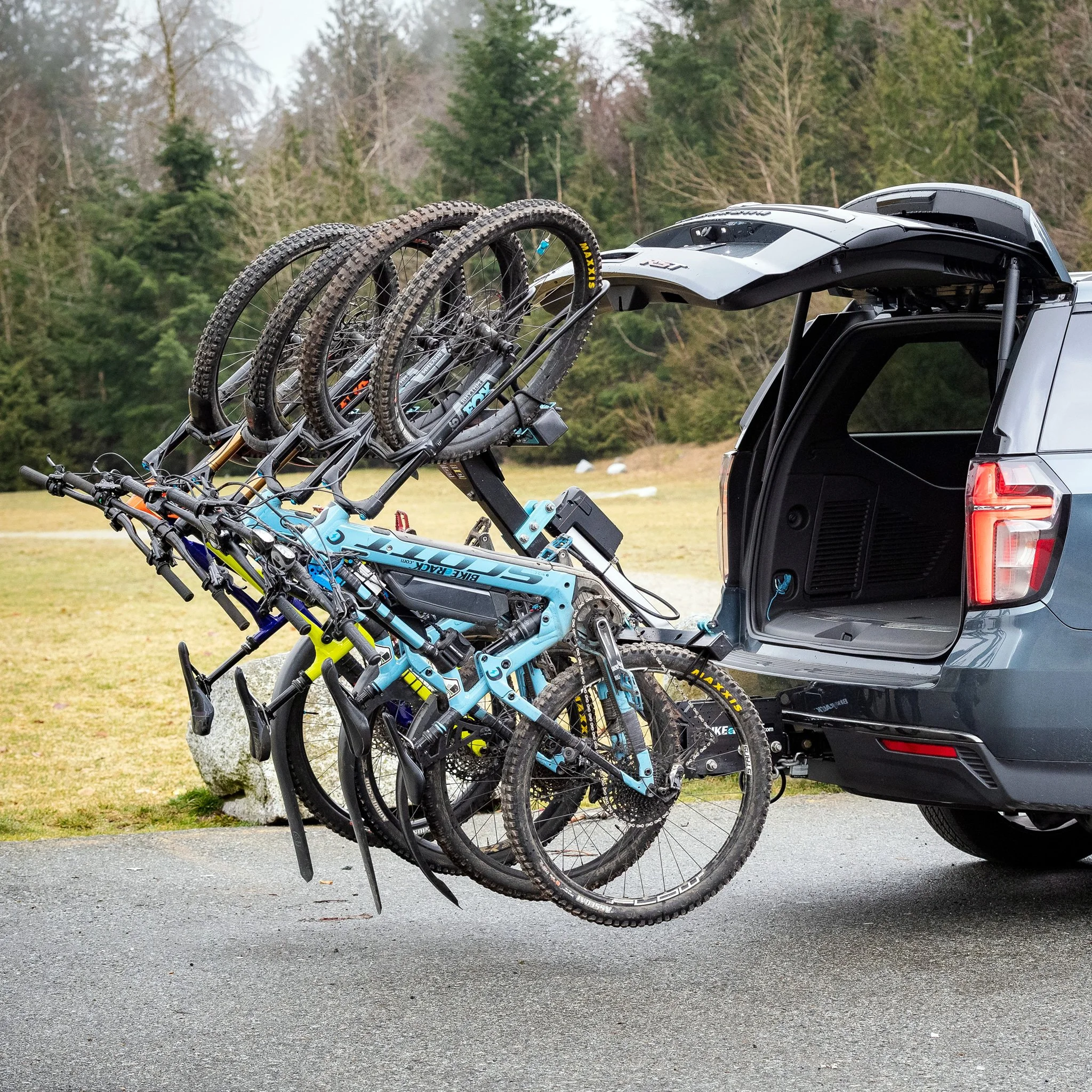 BIKEeRACK_photo_Cecile-Gambin-Photography_0429-square.jpg