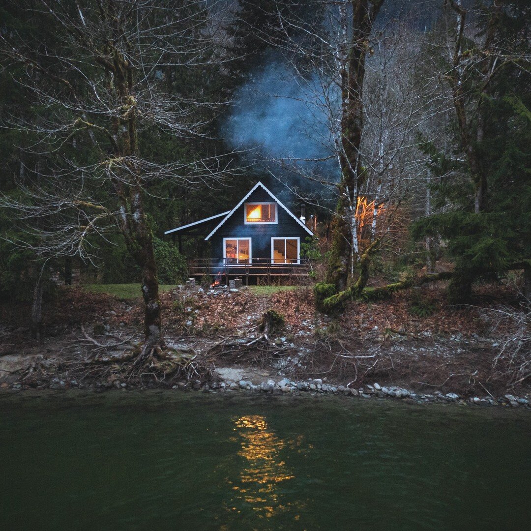 Sky Cabin is growing! From our first getaway cabin nestled in the woods of Skykomish, we have slowly expanded to more places in the Pacific Northwest. 

This is our South Fork cabin, a riverfront getaway in the town of Baring, located a mere 23 miles