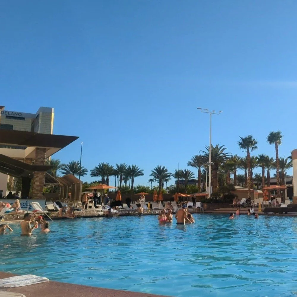 pool excalibus hotel%281%29