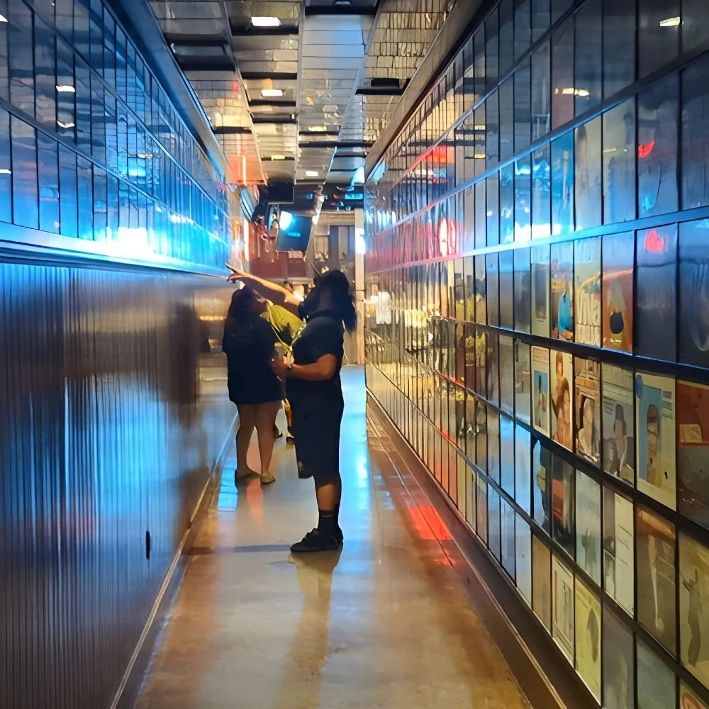Hallway to Secret Pizza in Las Vegas