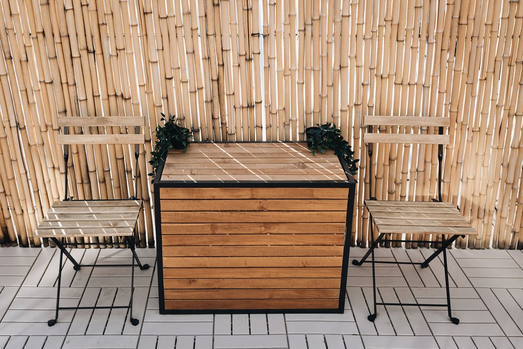 island_movement_patio_03.jpg