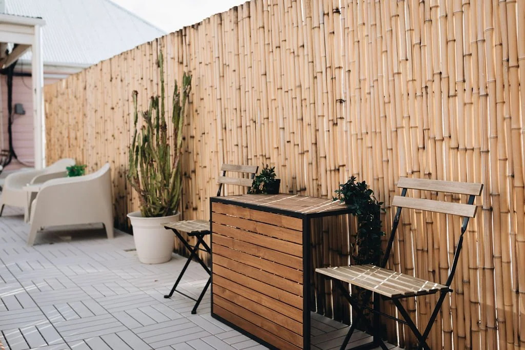 island_movement_patio_02.jpg