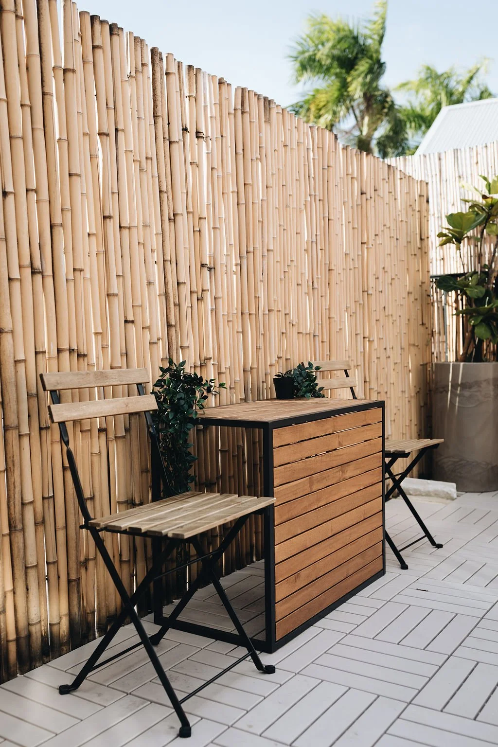 island_movement_patio_06.jpg
