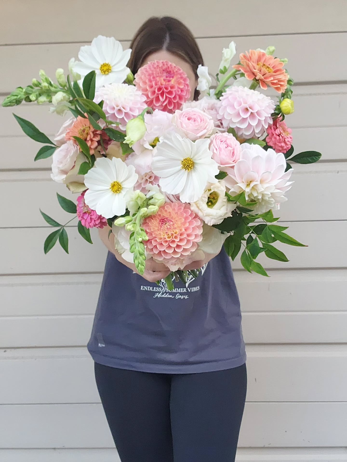 Up early for mornings collection for Kelly 🩷🤍🧡