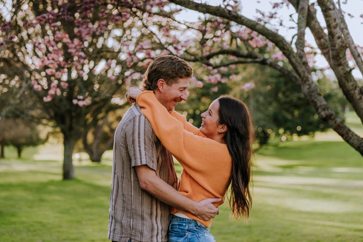 HAMILTON PROPOSAL FOR TRAVELLING COUPLES