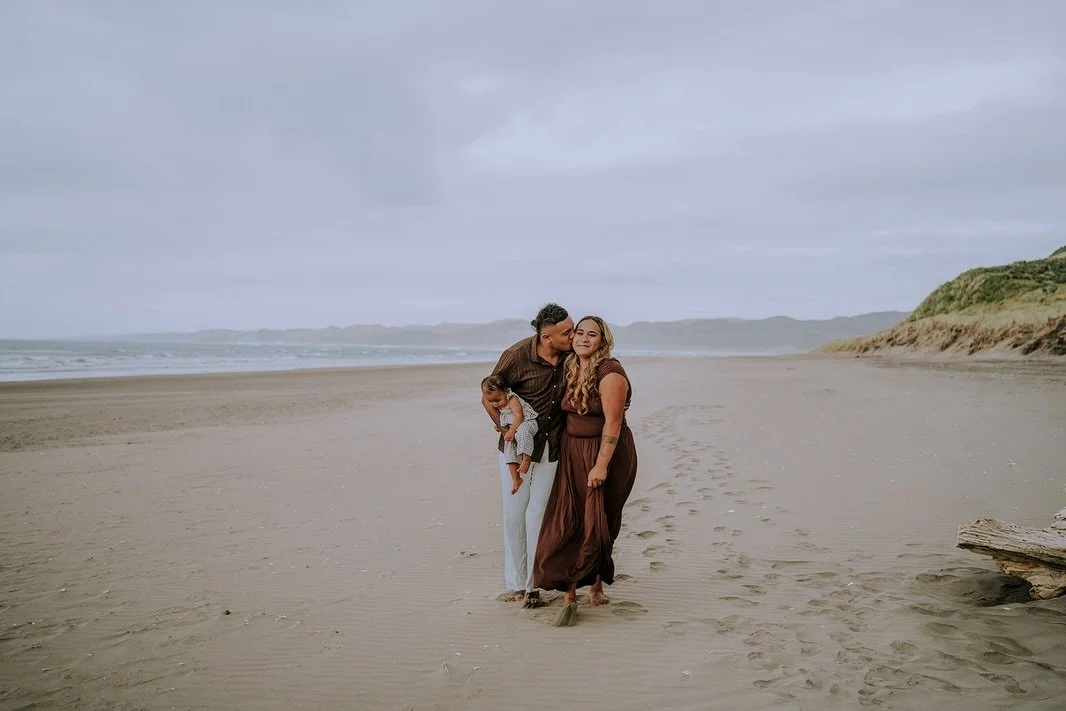 Milestone shoot for this beautiful whanau of 3.
Their first family shoot to celebrate little Taulima&rsquo;s 1st year of life and their first year as parents 🥺🫶🏼